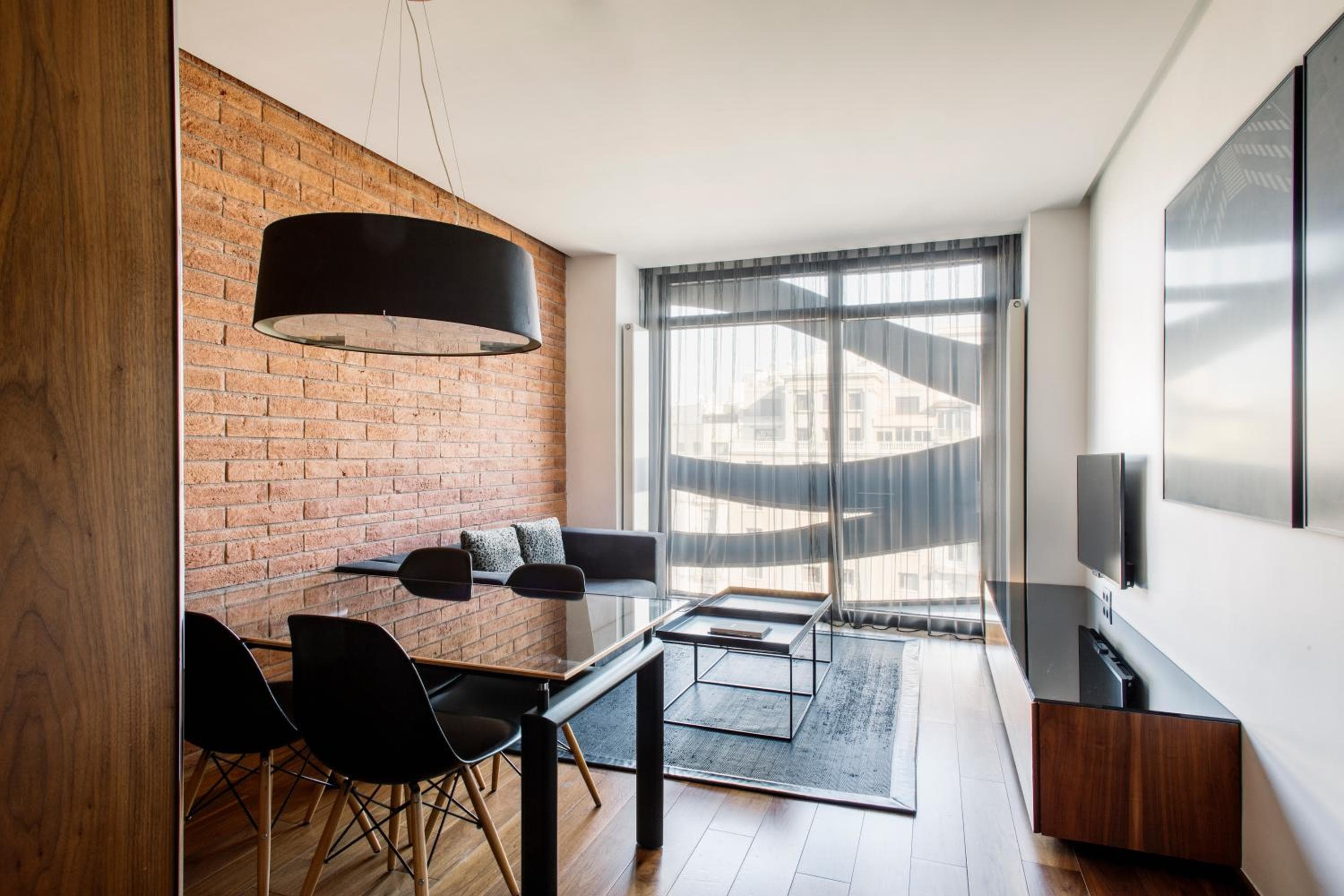 Suites Avenue — 21