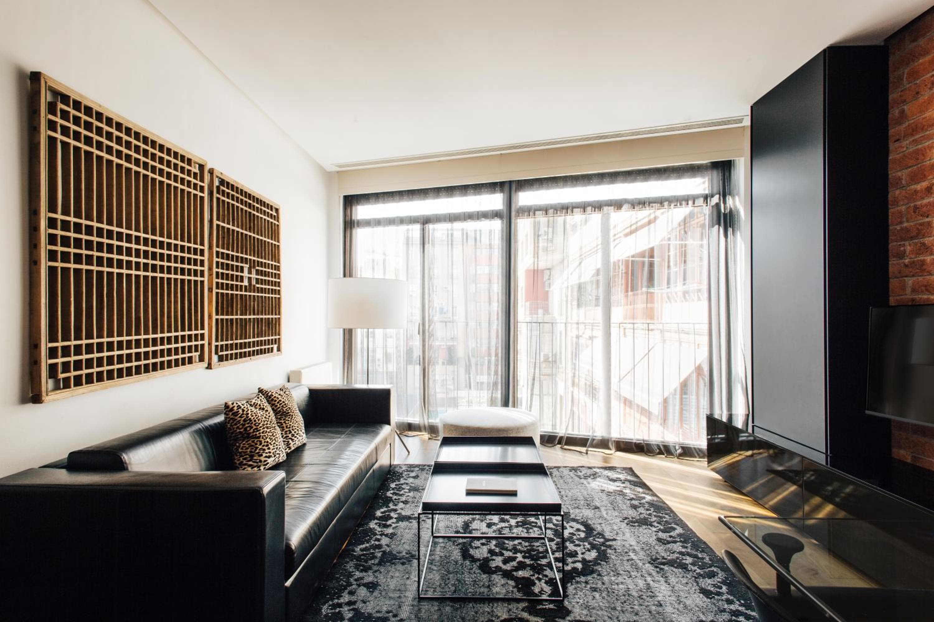 Suites Avenue — 18