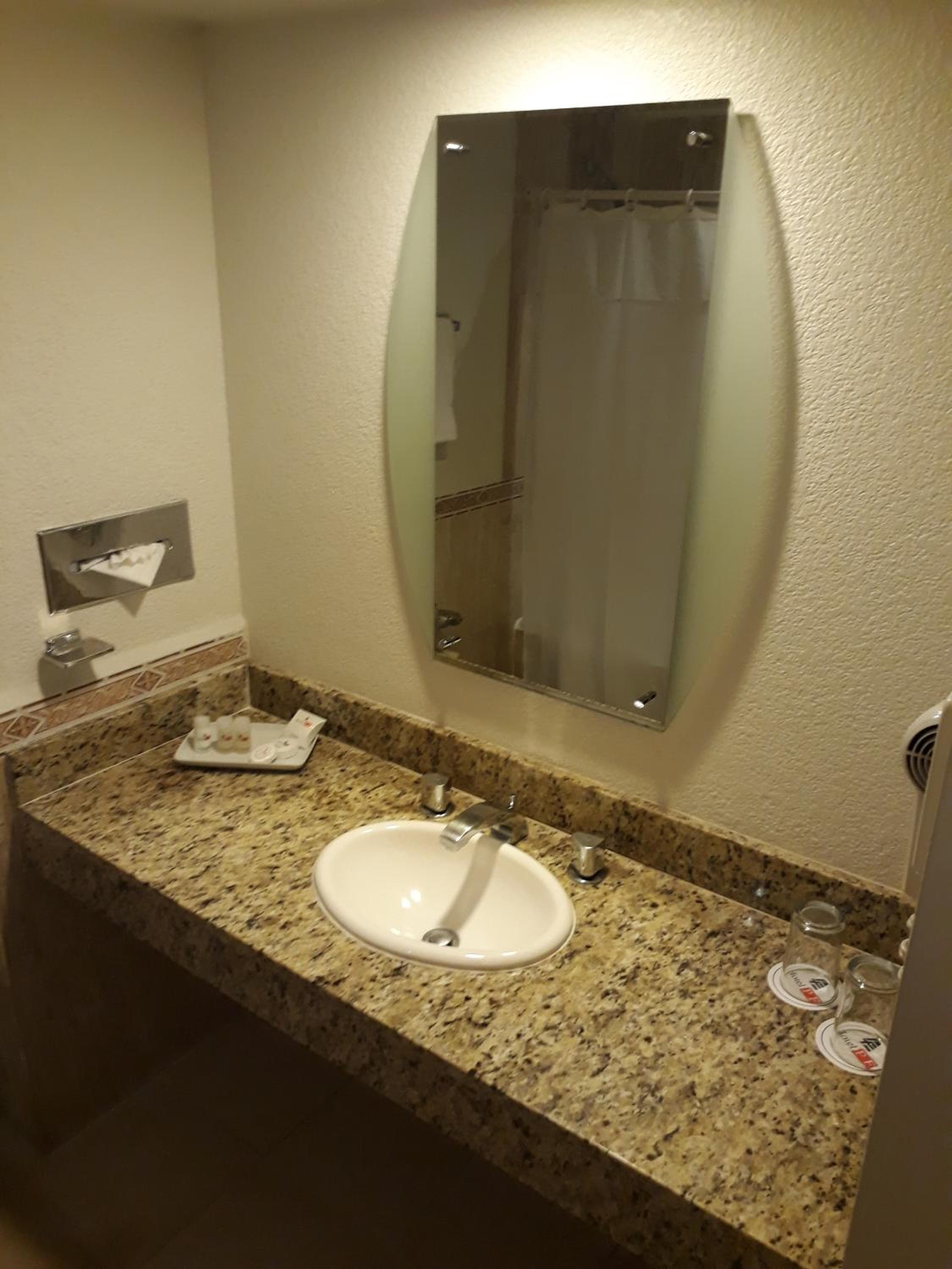 Hotel PF — 17