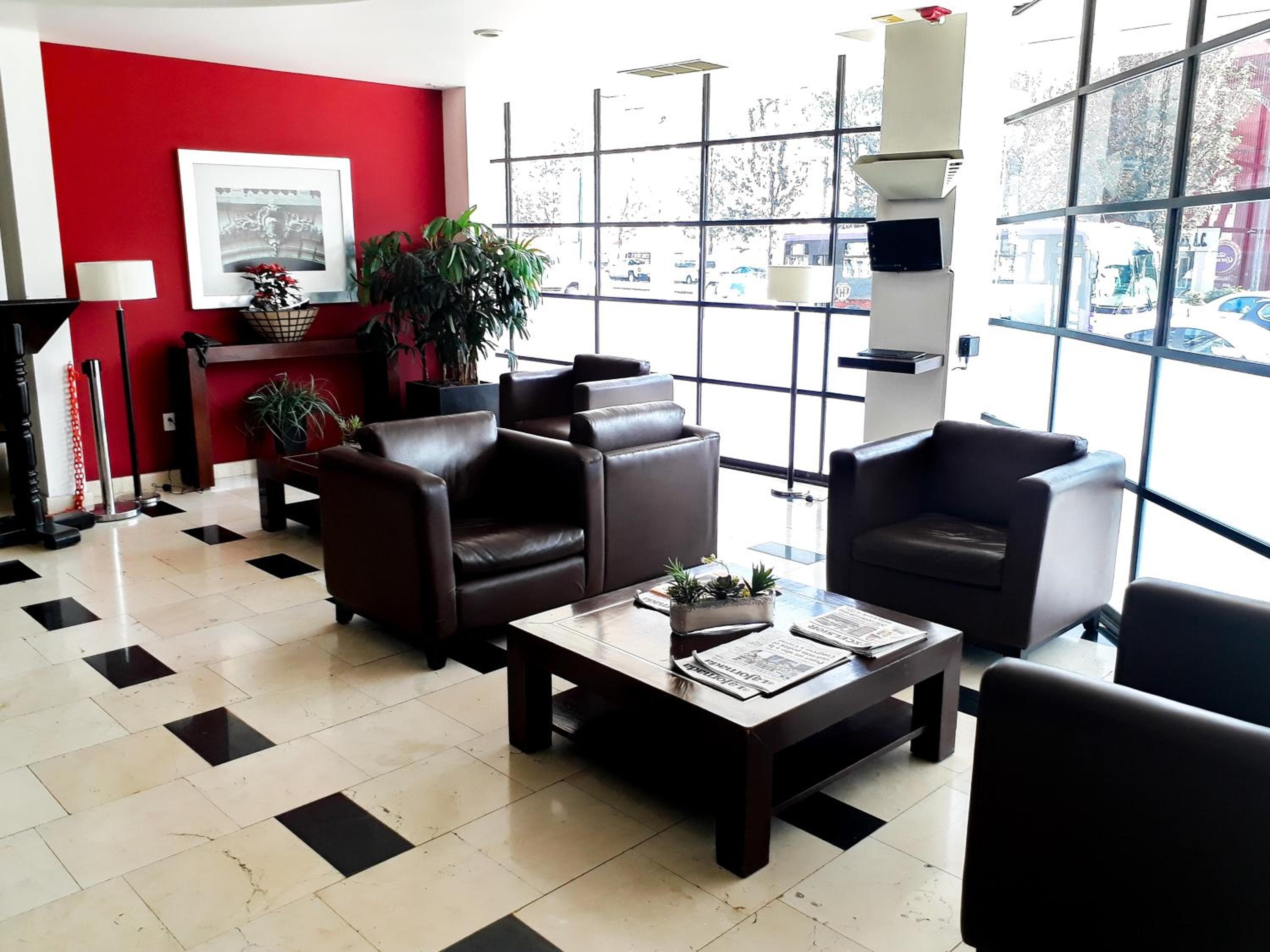 Hotel & Suites PF — 21