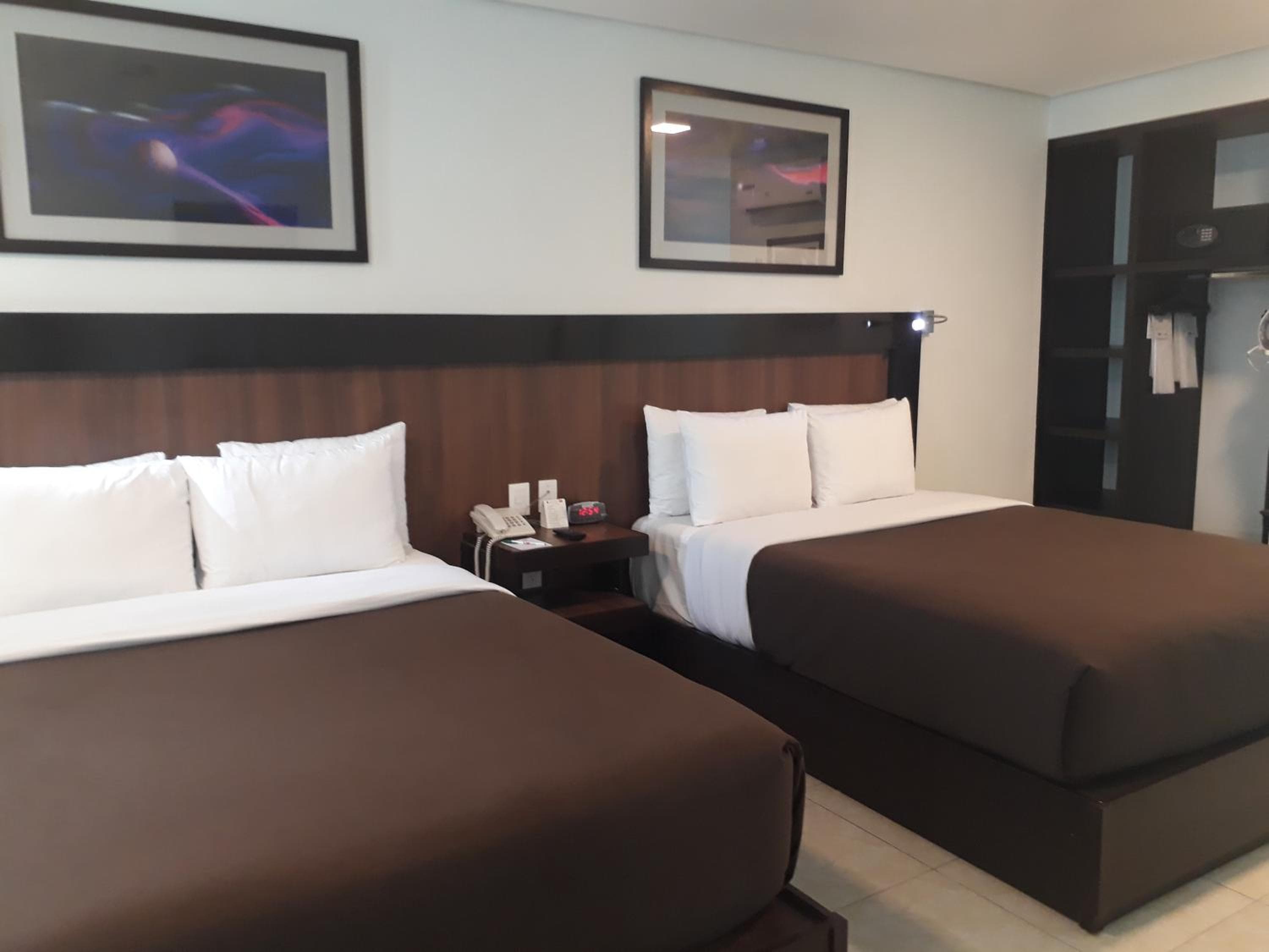 Hotel & Suites PF — 3