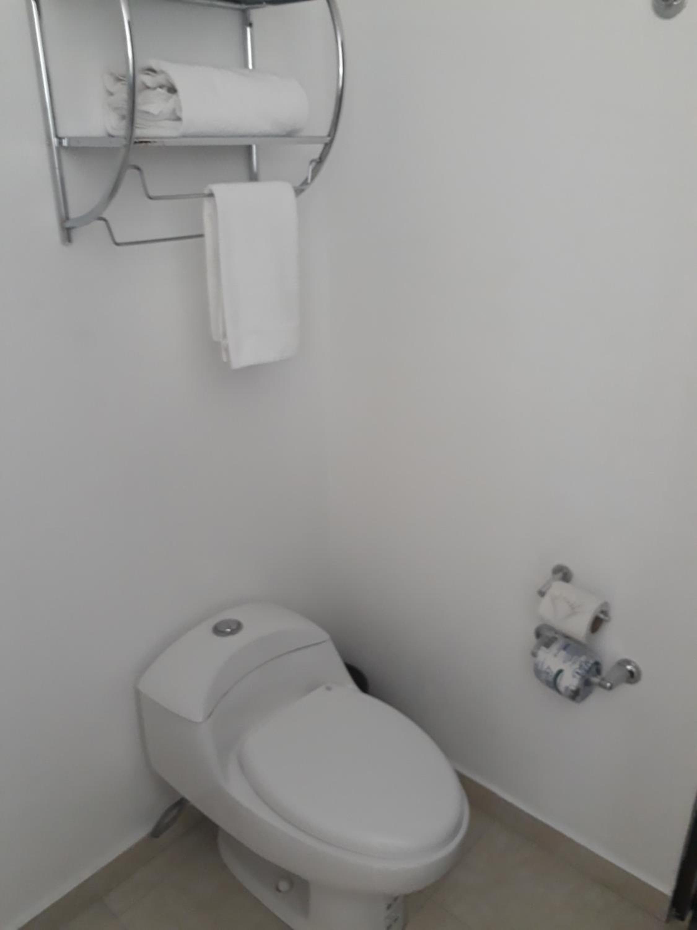 Hotel & Suites PF — 13