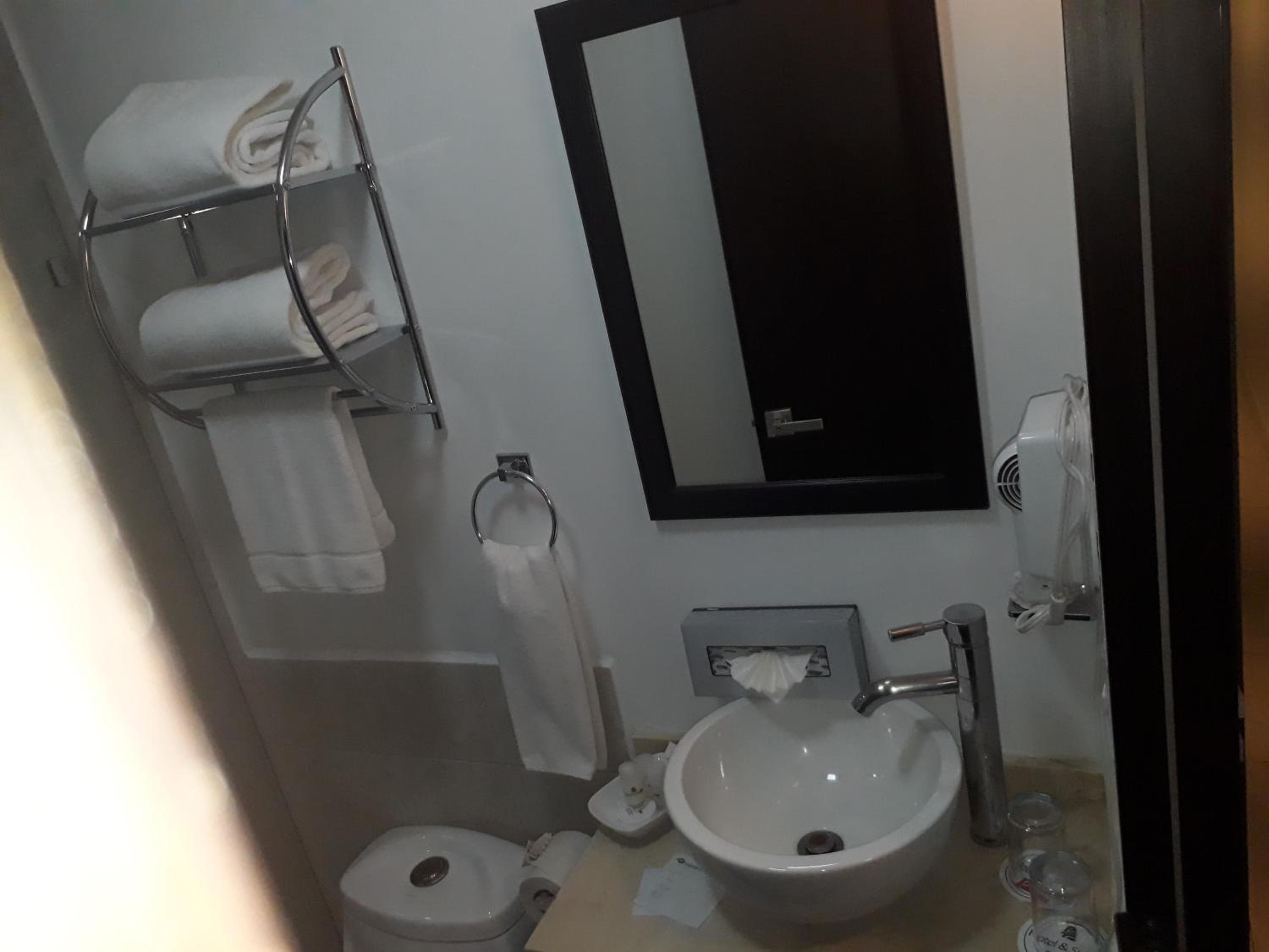 Hotel & Suites PF — 14