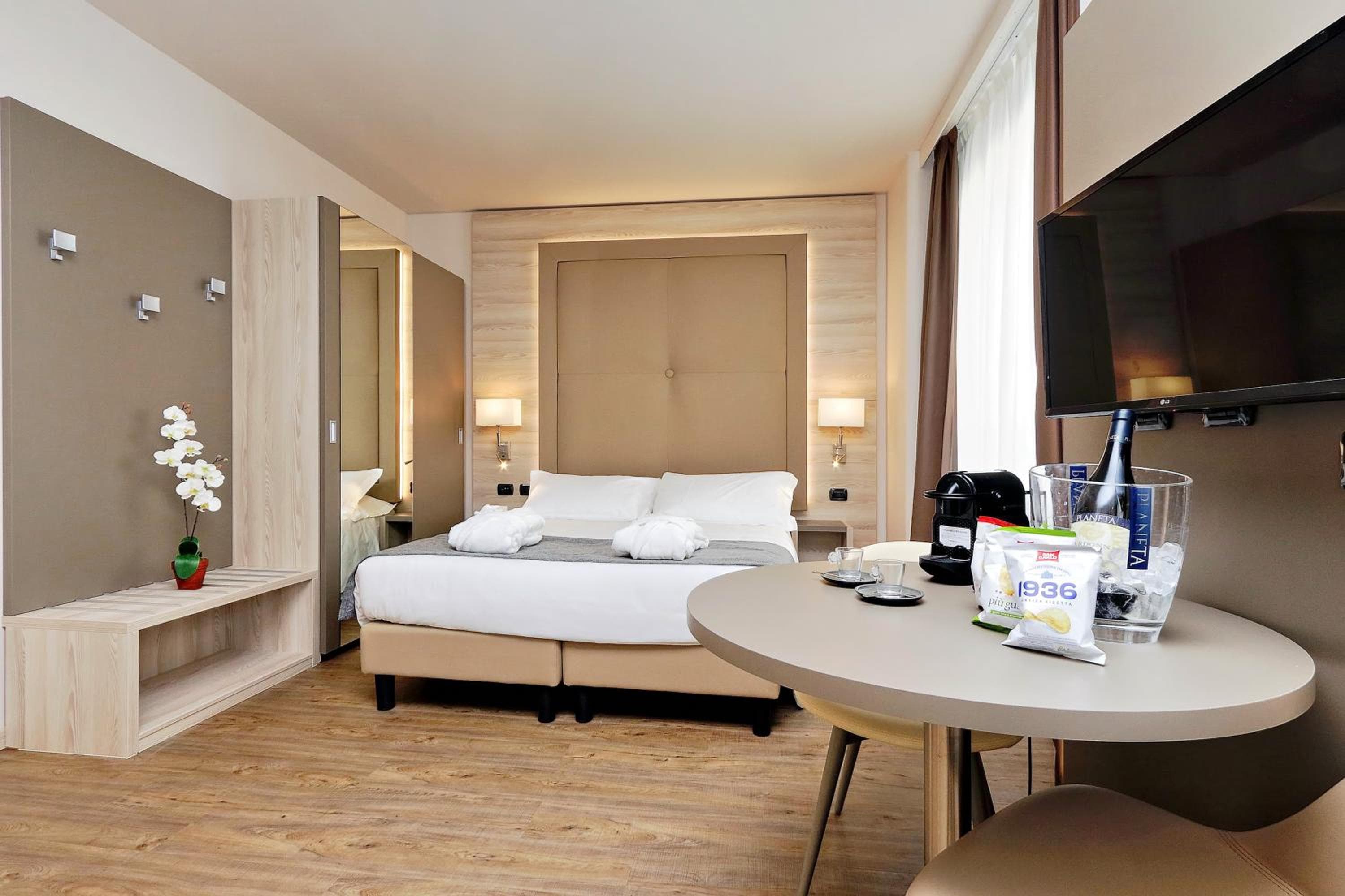 Duomo Hotel & Apartments — 18