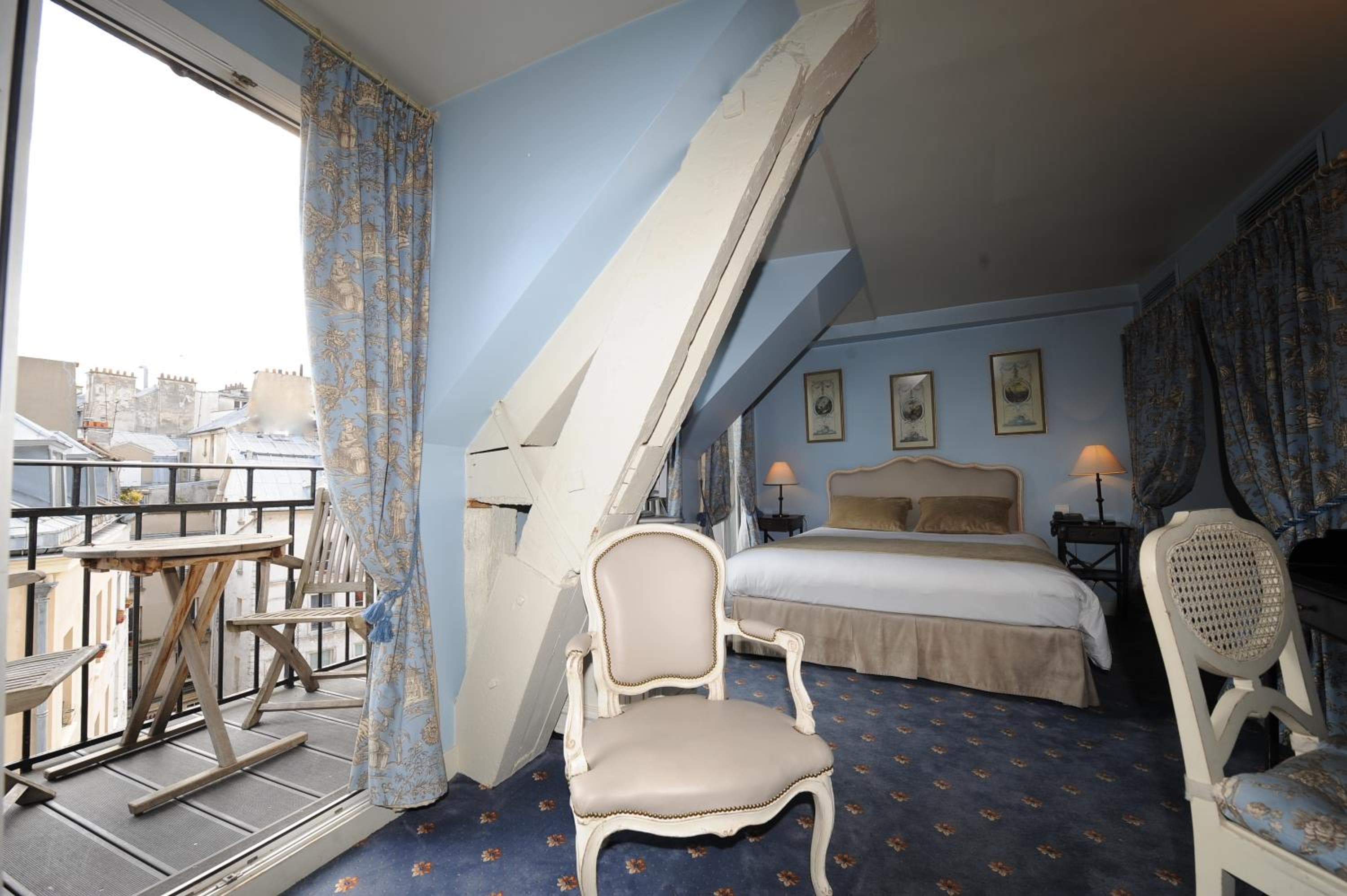Hôtel des Ducs D'Anjou — 21
