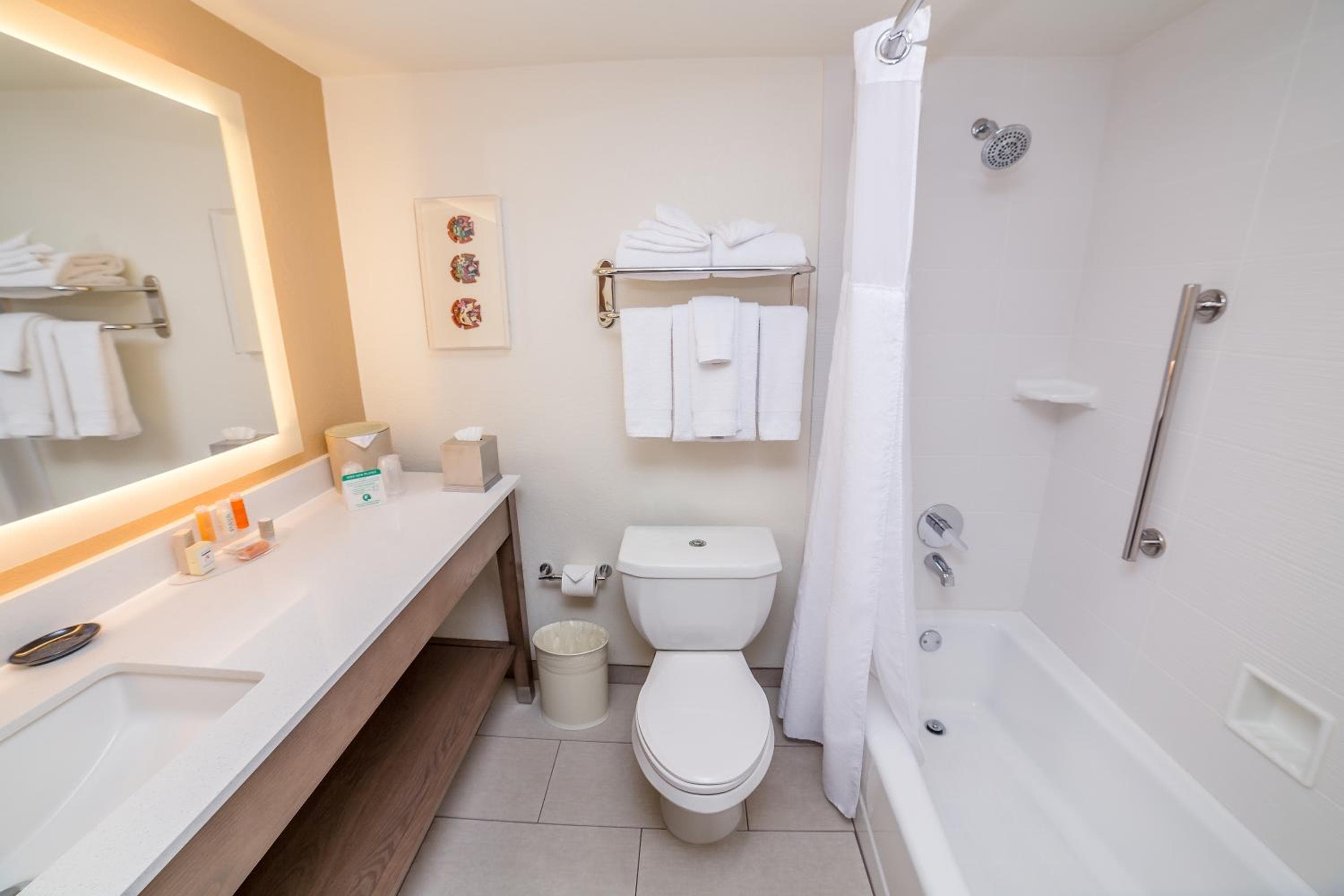 Gateway Hotel Santa Monica — 11