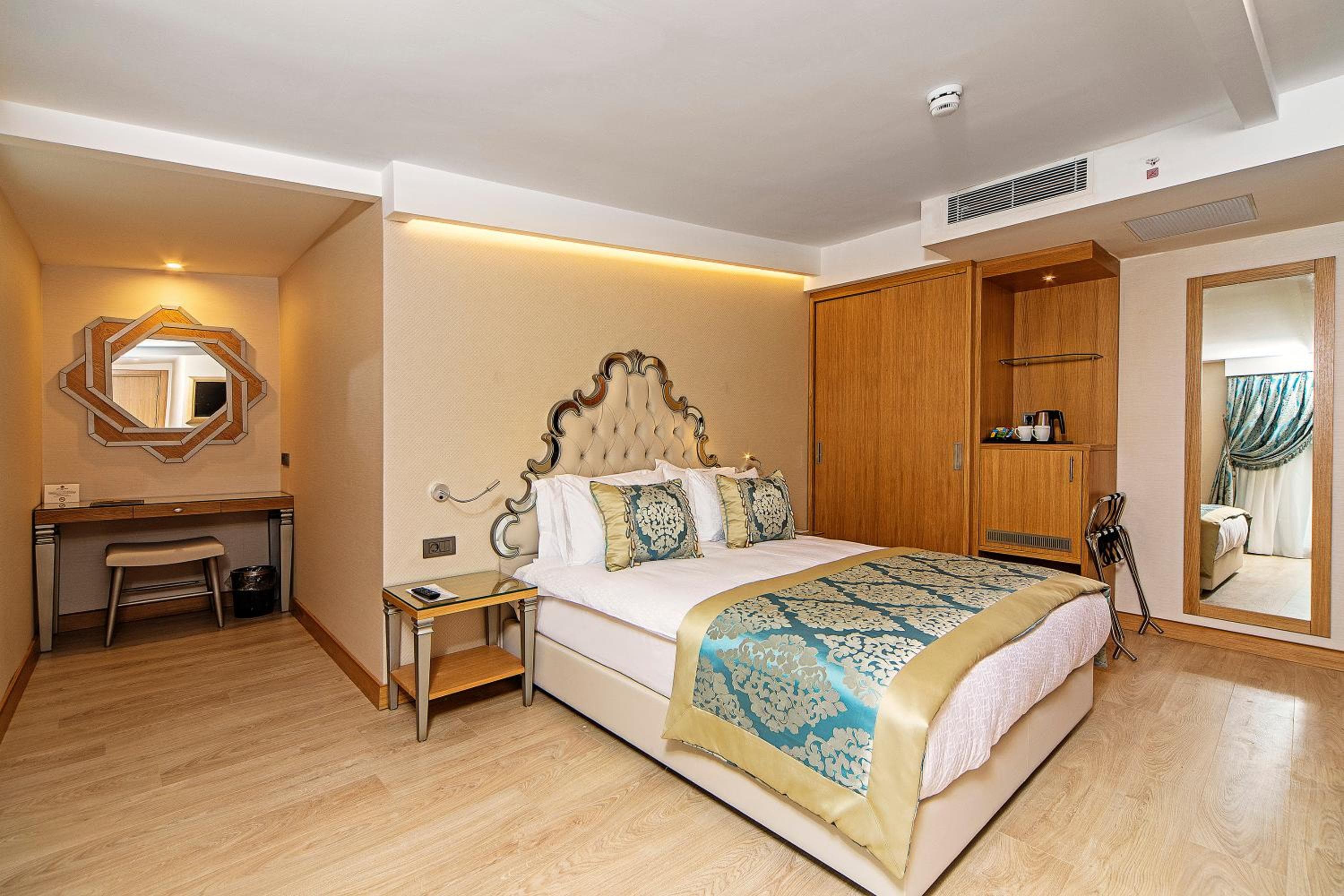 Mukarnas Taksim Hotel — 14