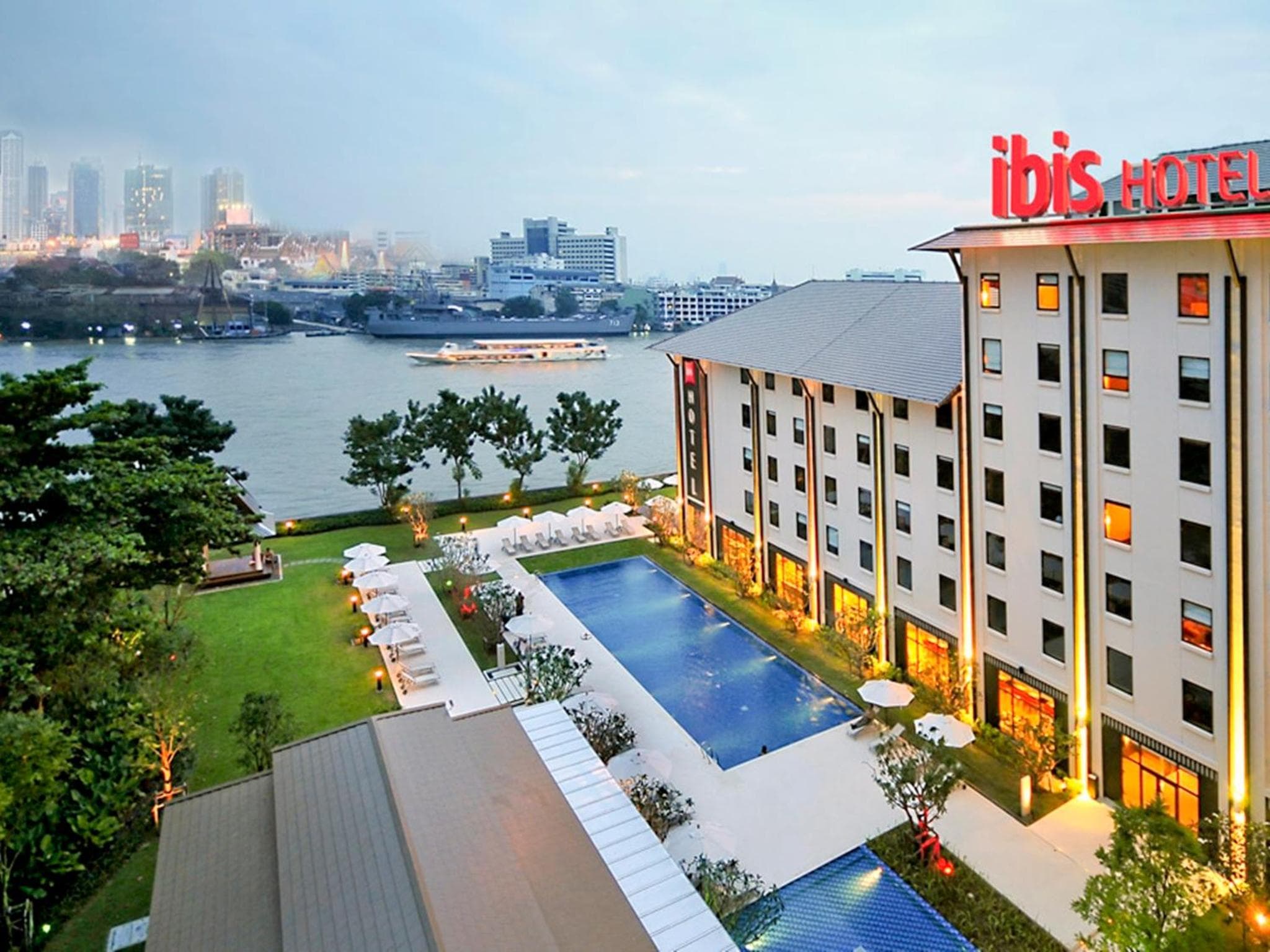 Ibis Bangkok Riverside — 16