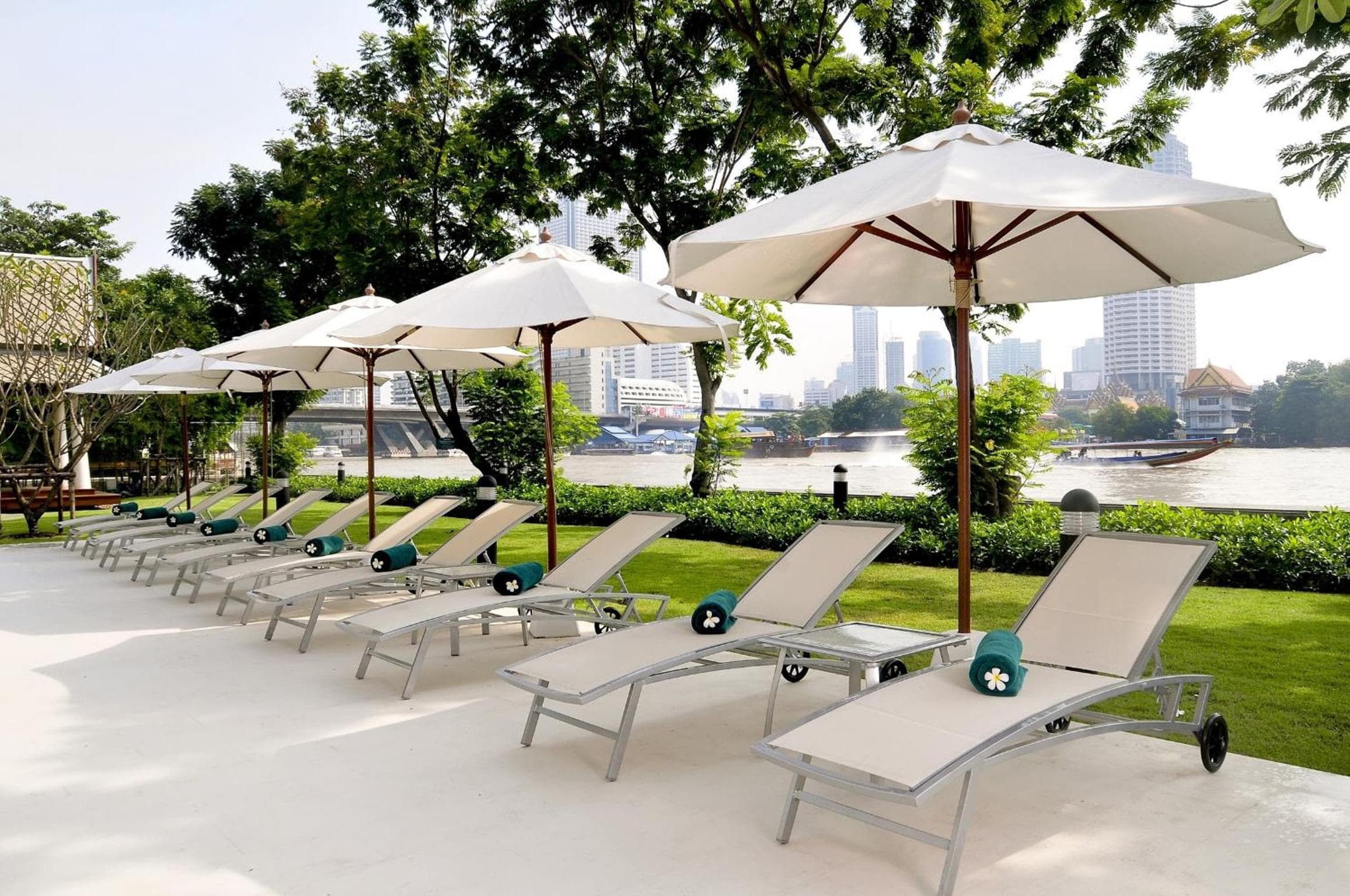 Ibis Bangkok Riverside — 2