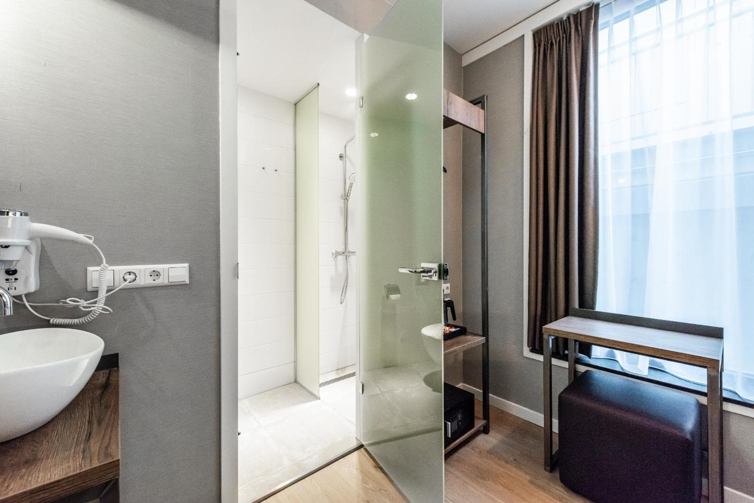 Melrose Hotel — 24