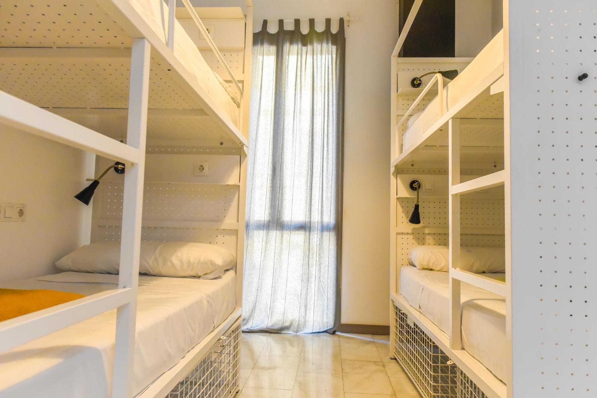Feel Hostels Soho Malaga — 18