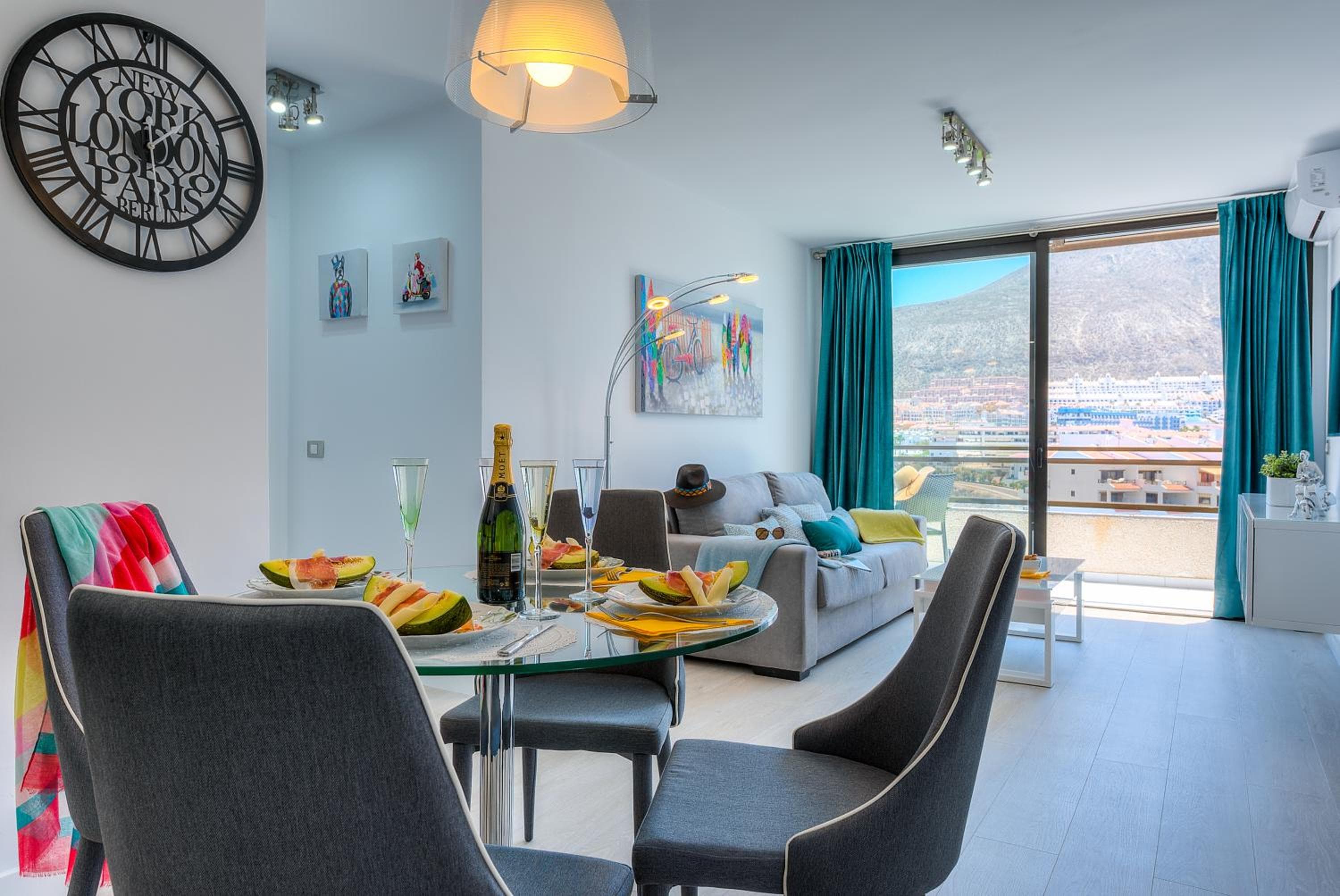 Modern Apartment Los Cristianos Center — 1