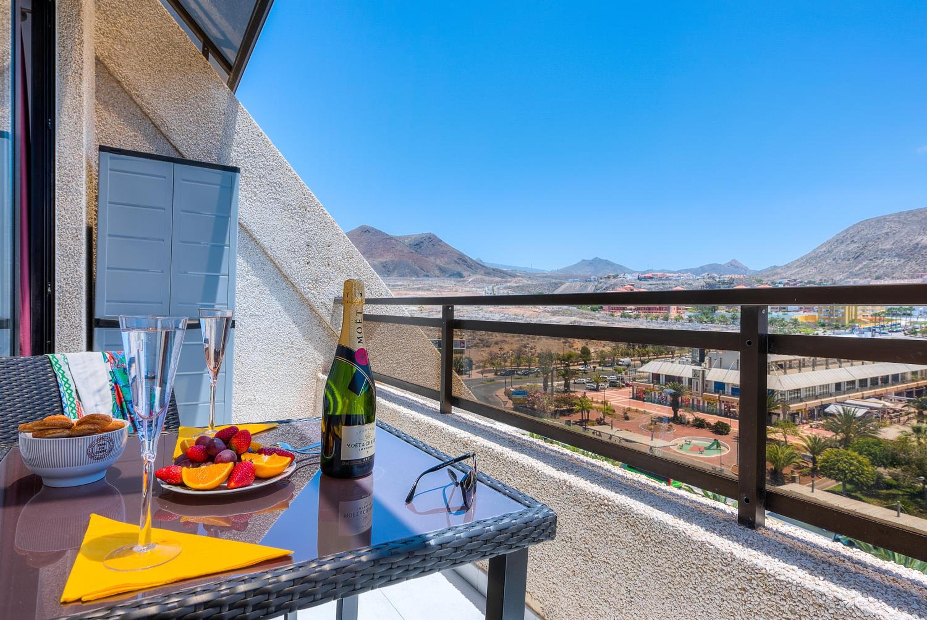 Modern Apartment Los Cristianos Center — 4