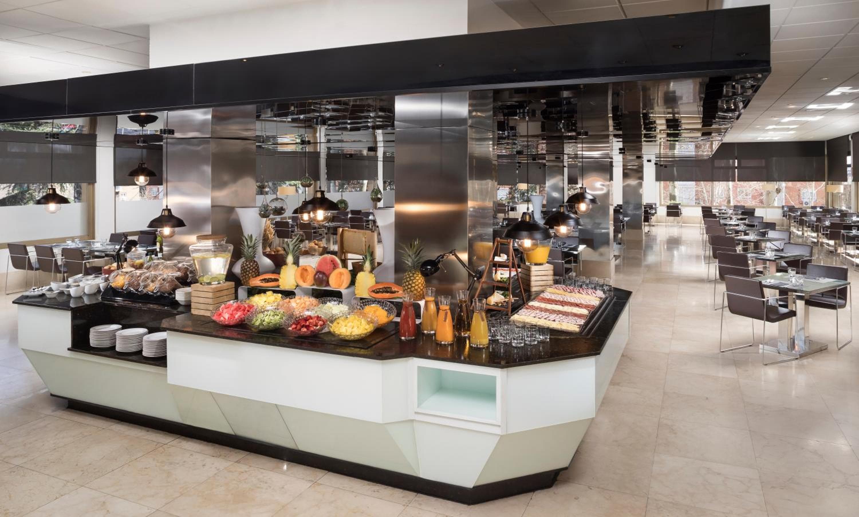 Meliá Madrid Barajas — 12