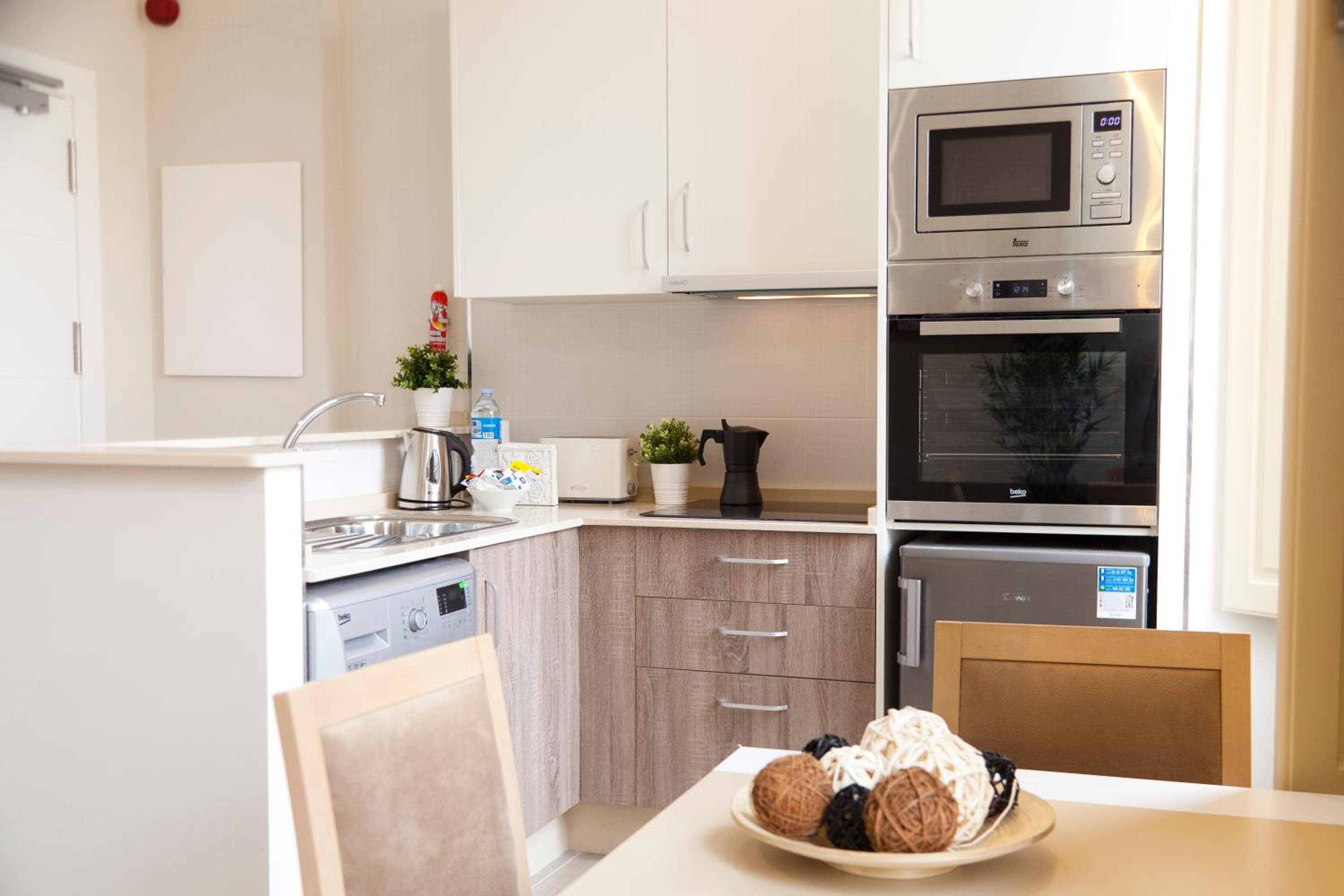 Apartamentos Pinar Malaga Centro — 14
