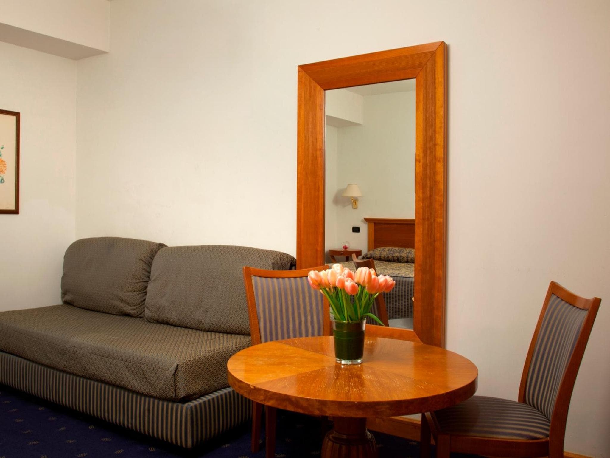Hotel Diplomático — 23
