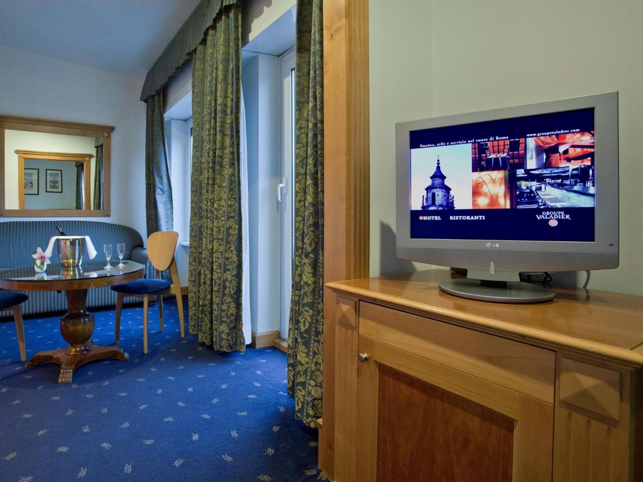 Hotel Diplomático — 22