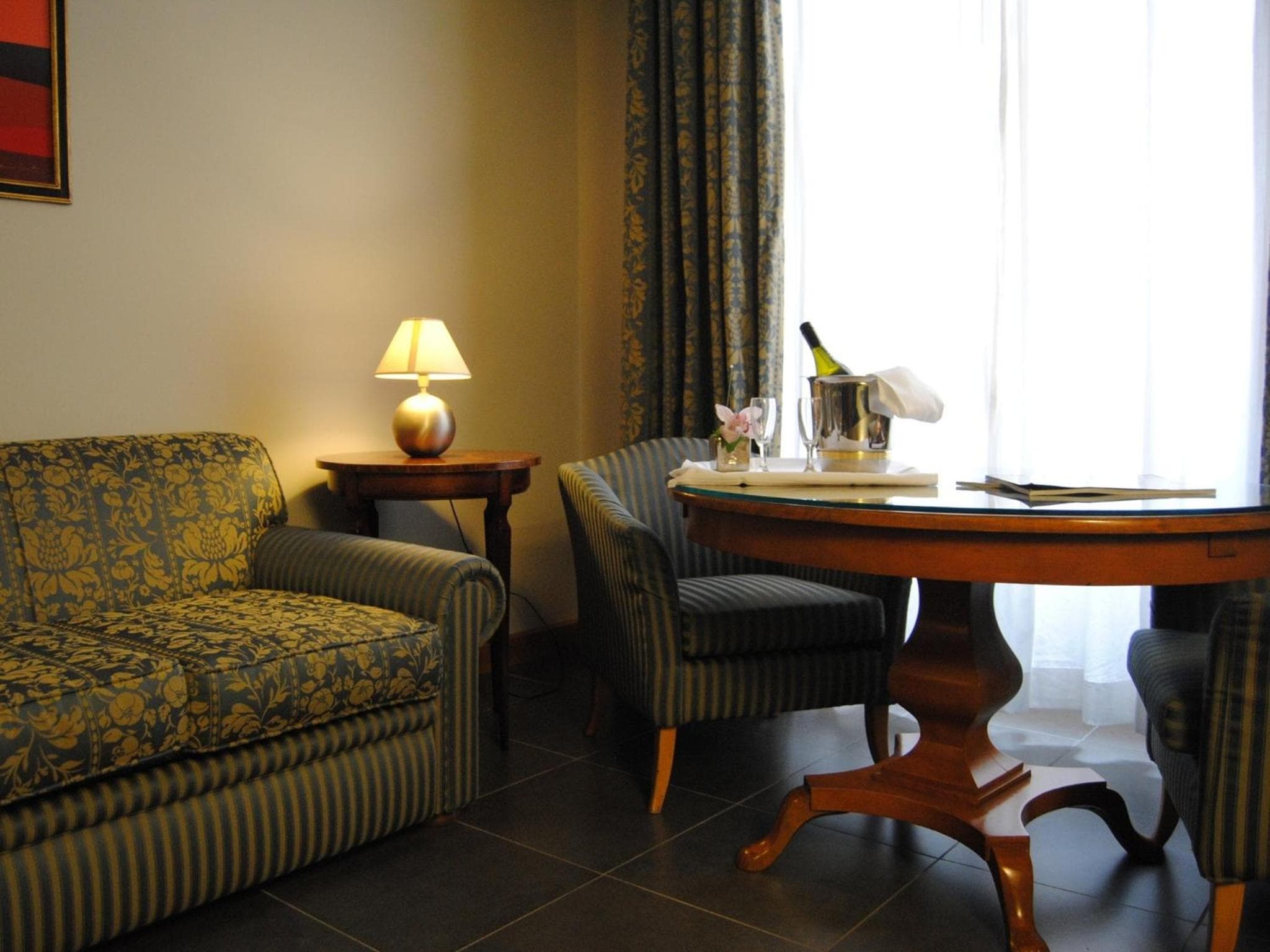 Hotel Diplomático — 27