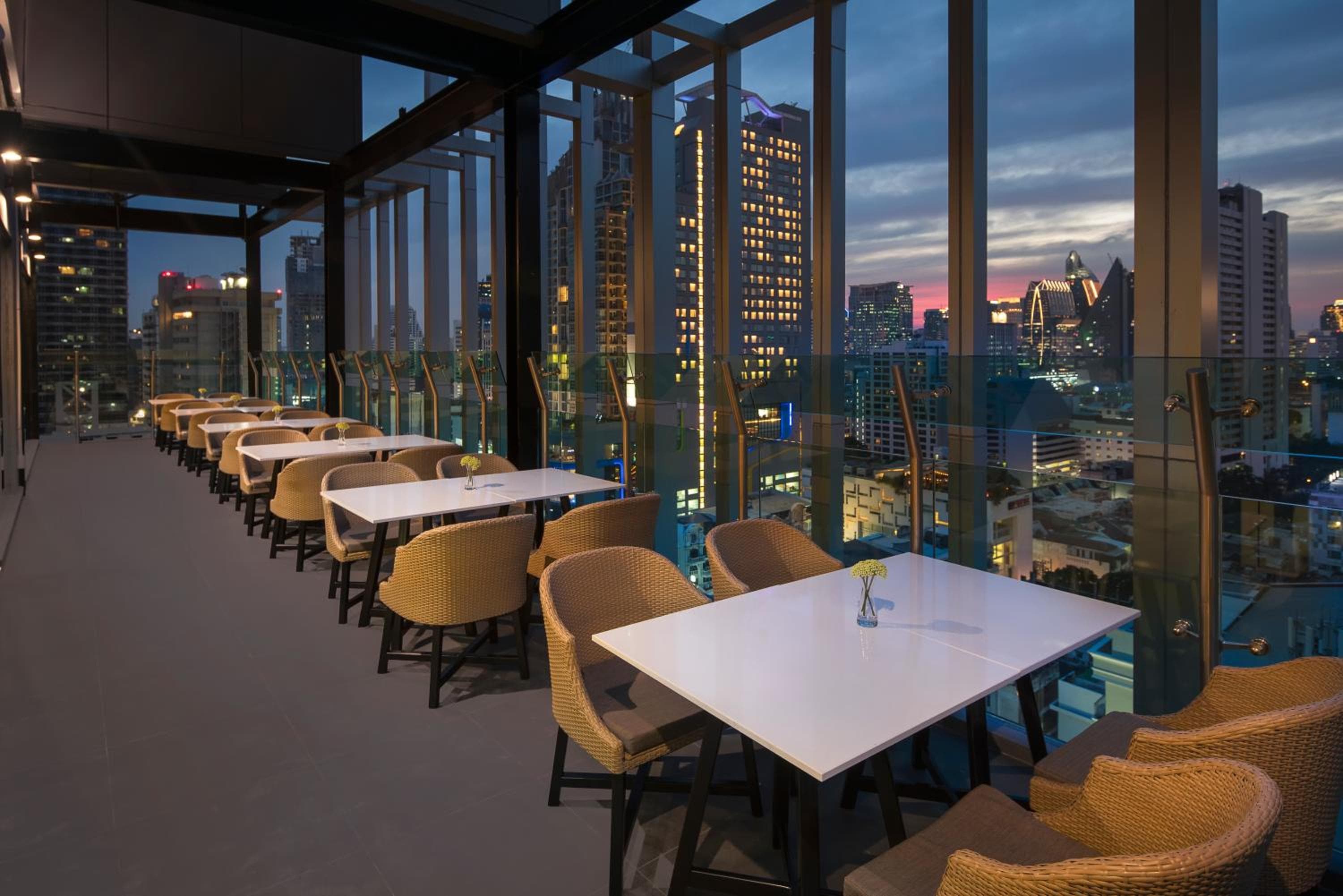 Solitaire Bangkok Sukhumvit 11 by Kingston Hotels — 9