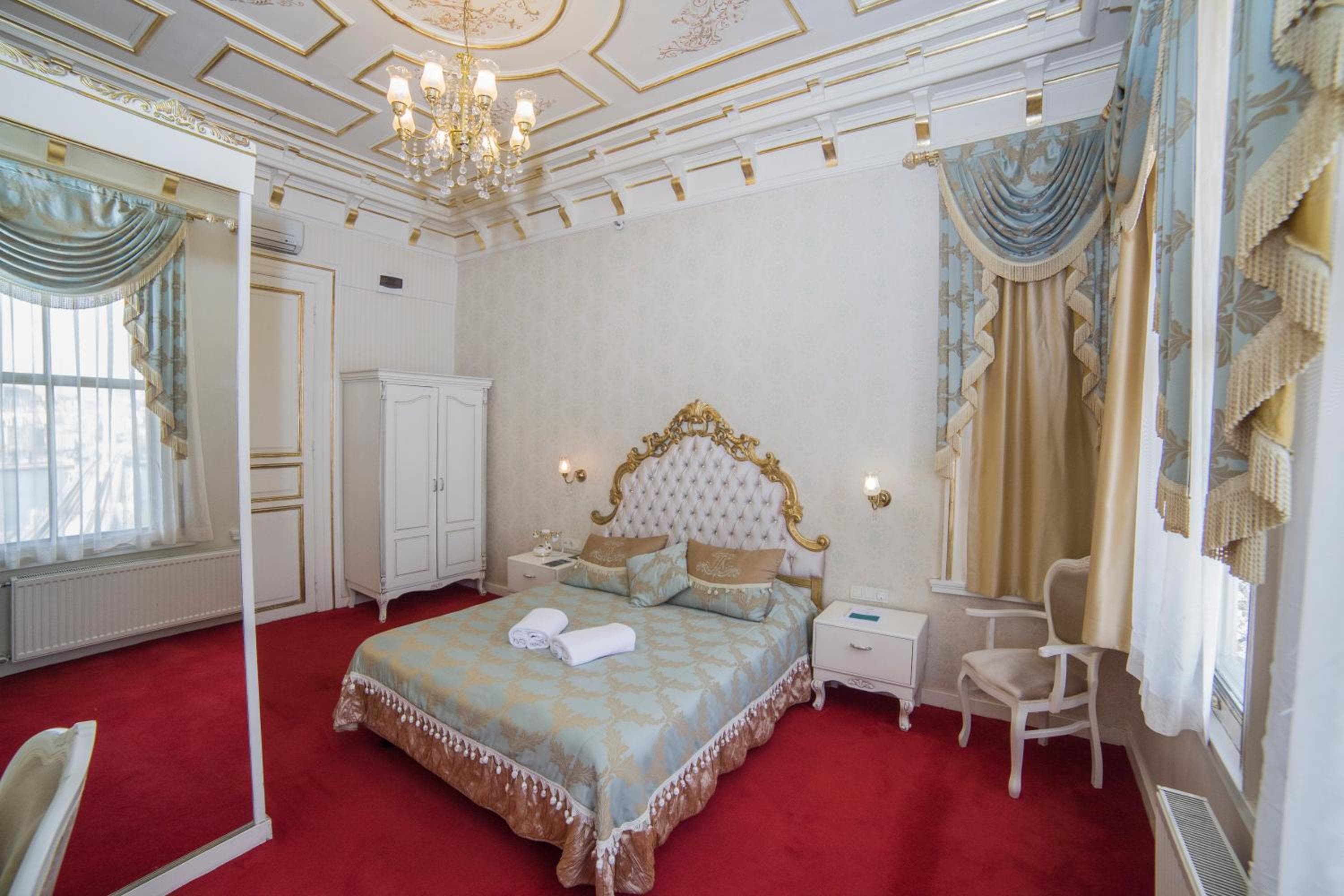 HHK Hotel — 4