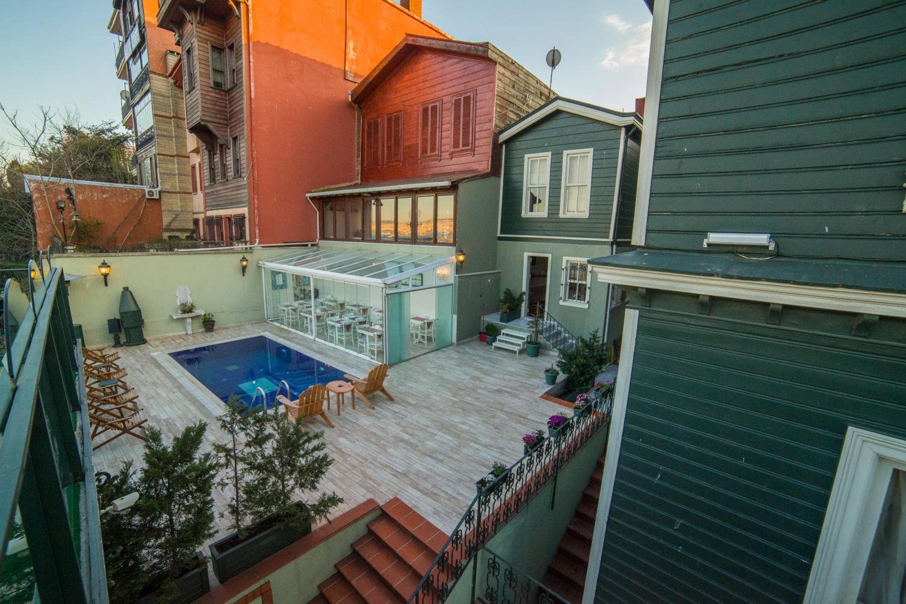 HHK Hotel — 14