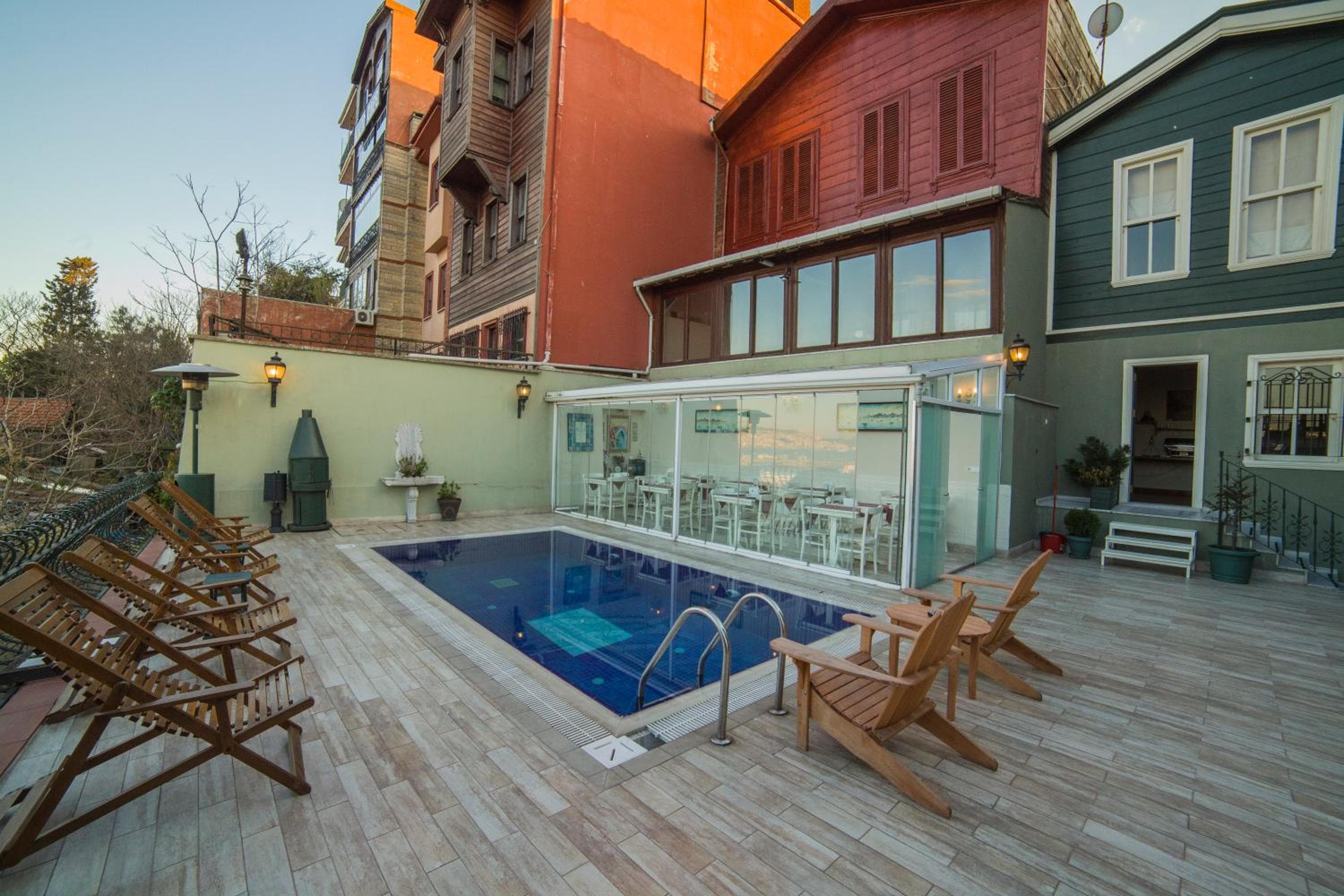 HHK Hotel — 10