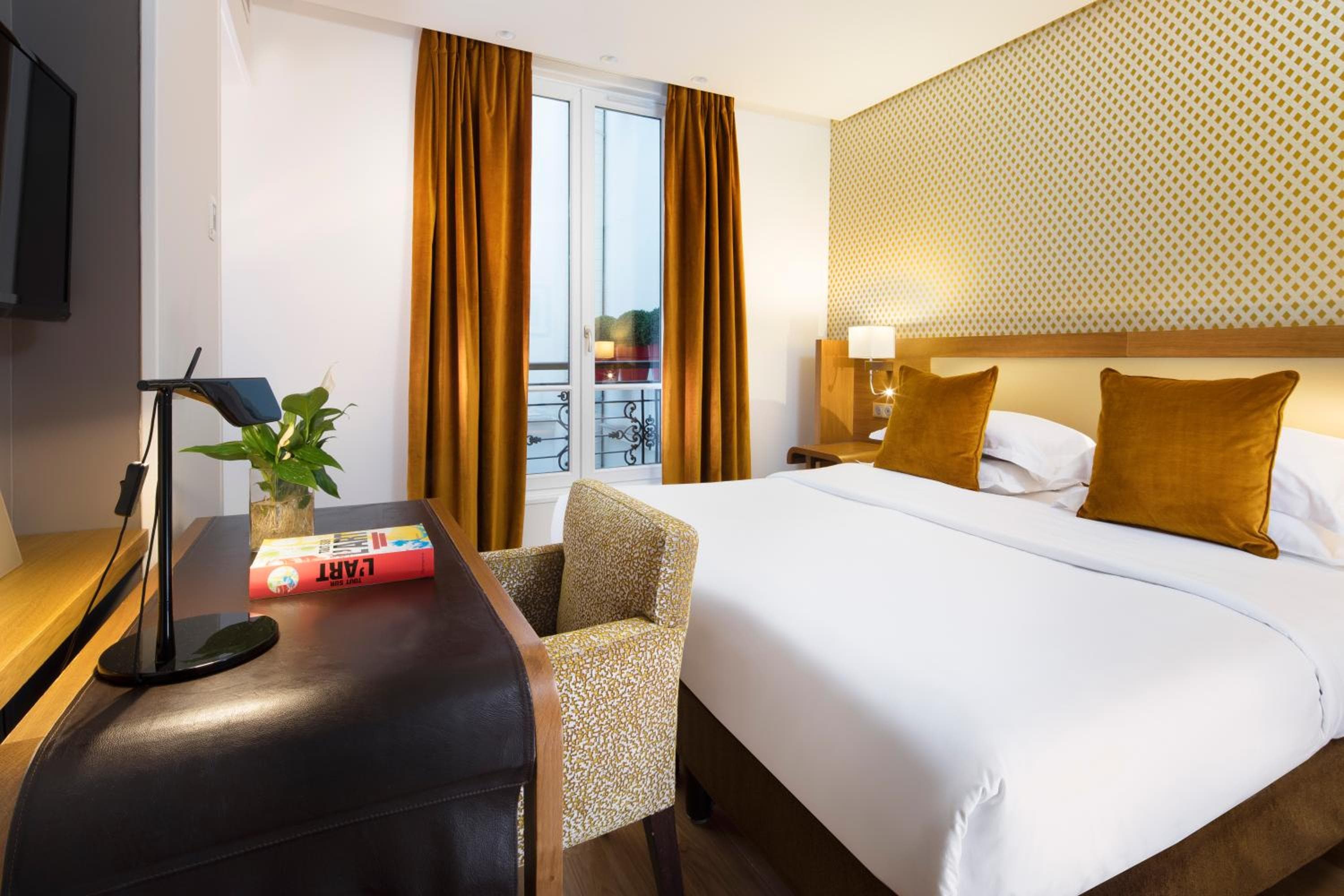 Hotel Le Six — 22