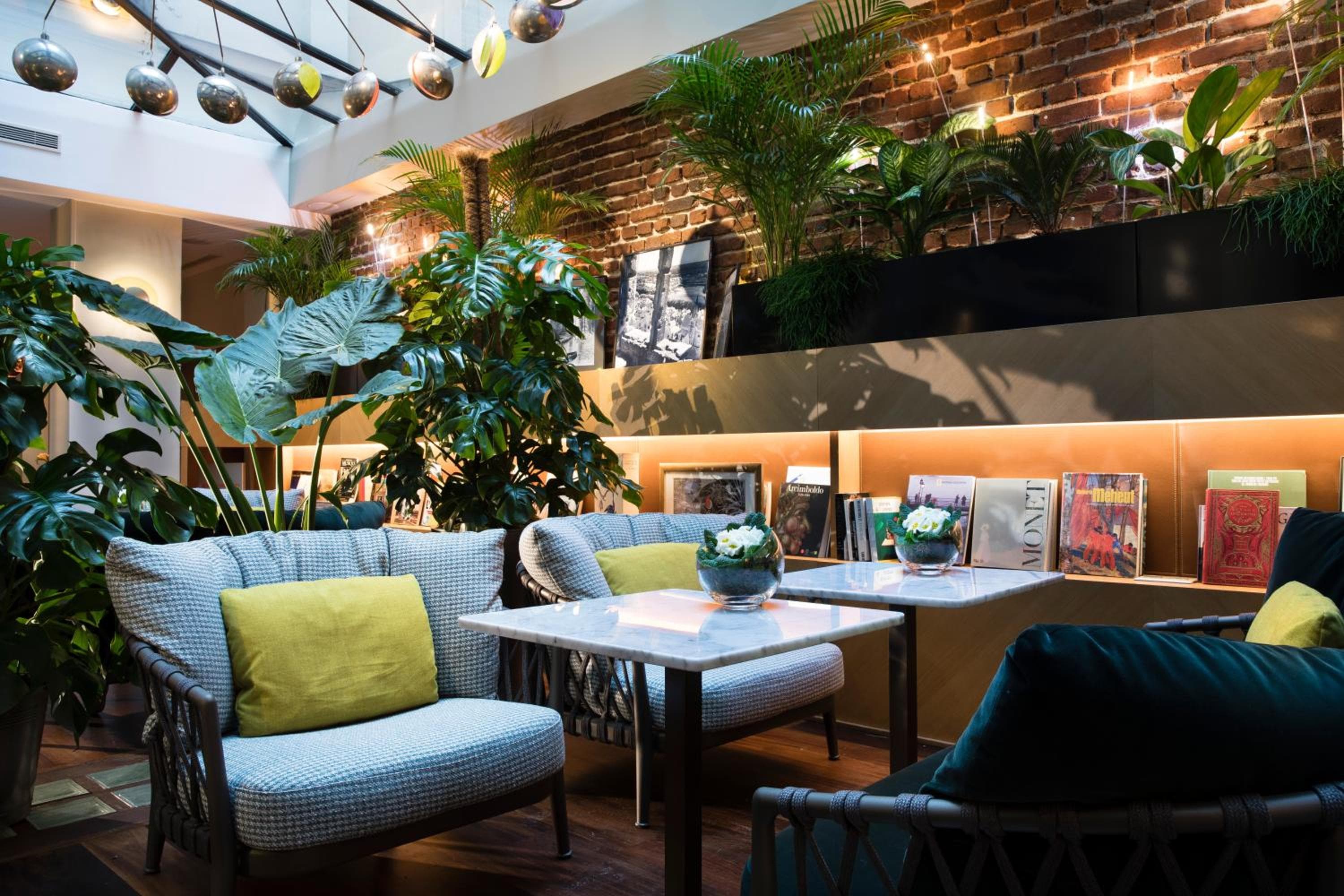 Hotel Le Six — 8