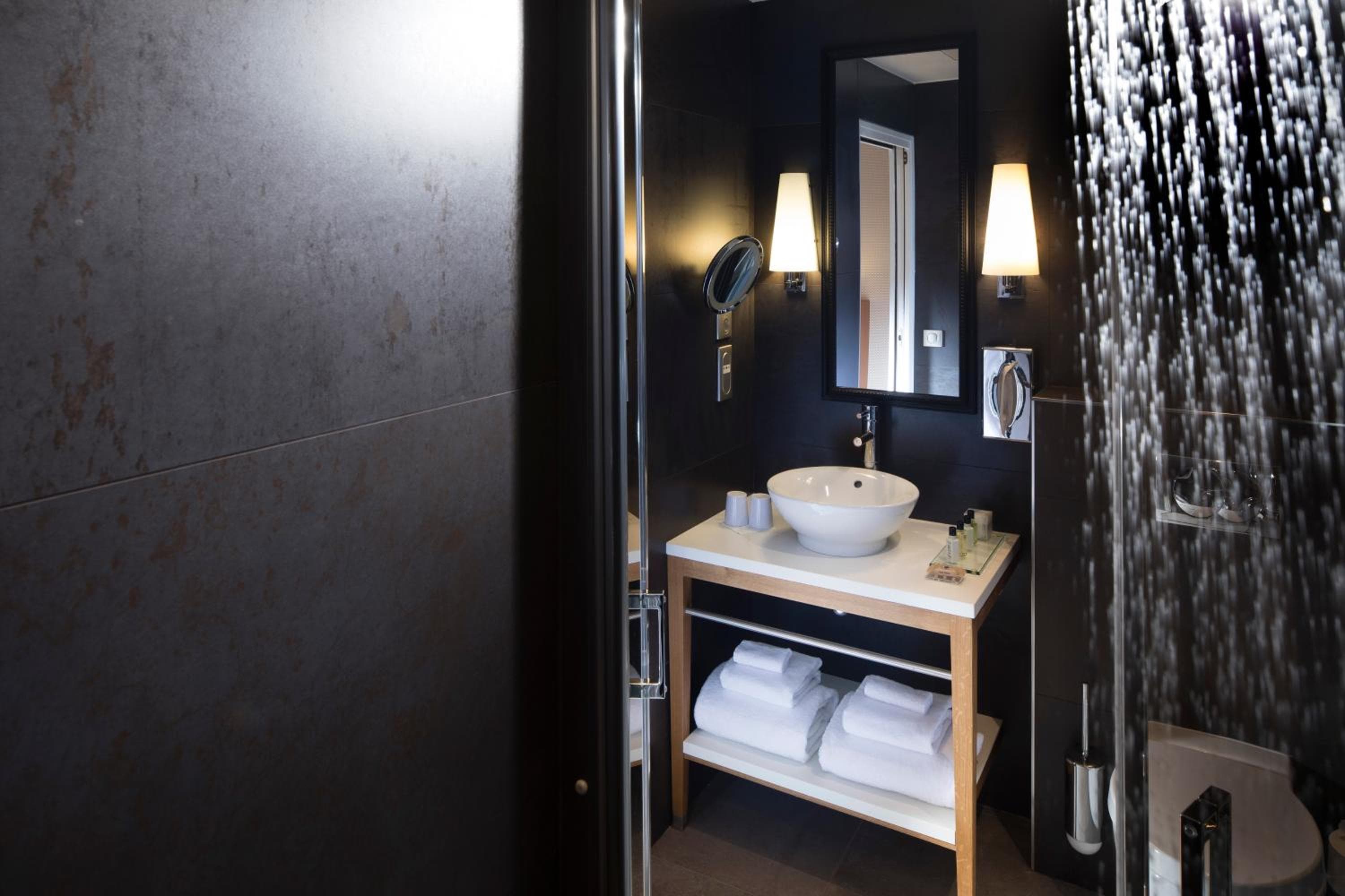 Hotel Le Six — 29