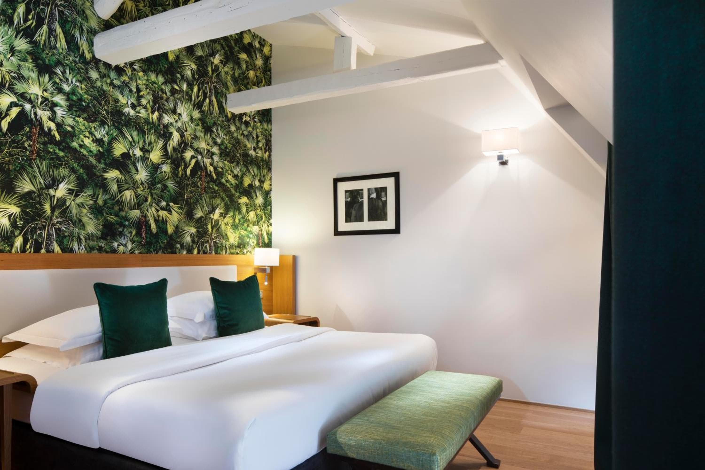 Hotel Le Six — 12