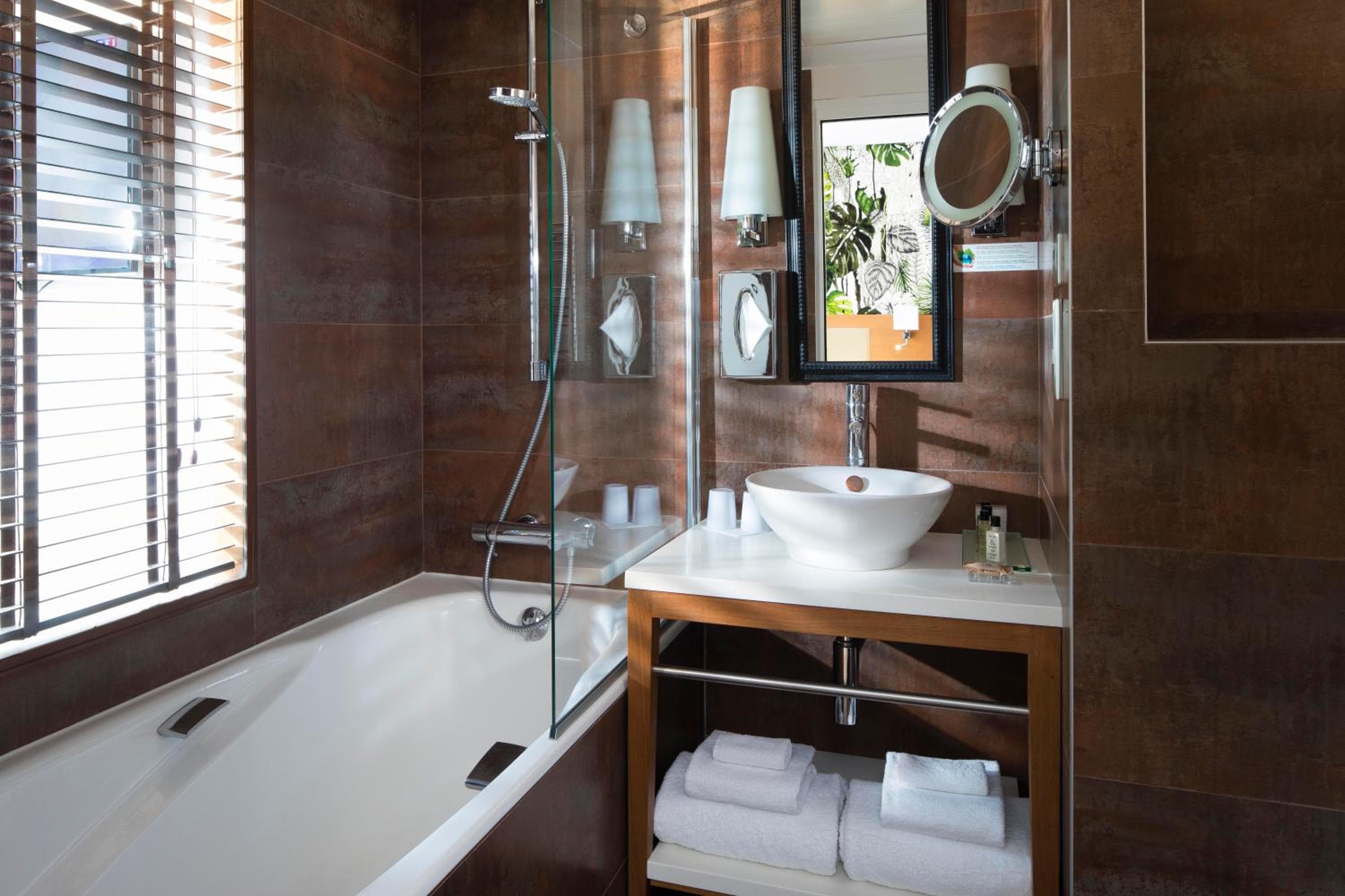Hotel Le Six — 19