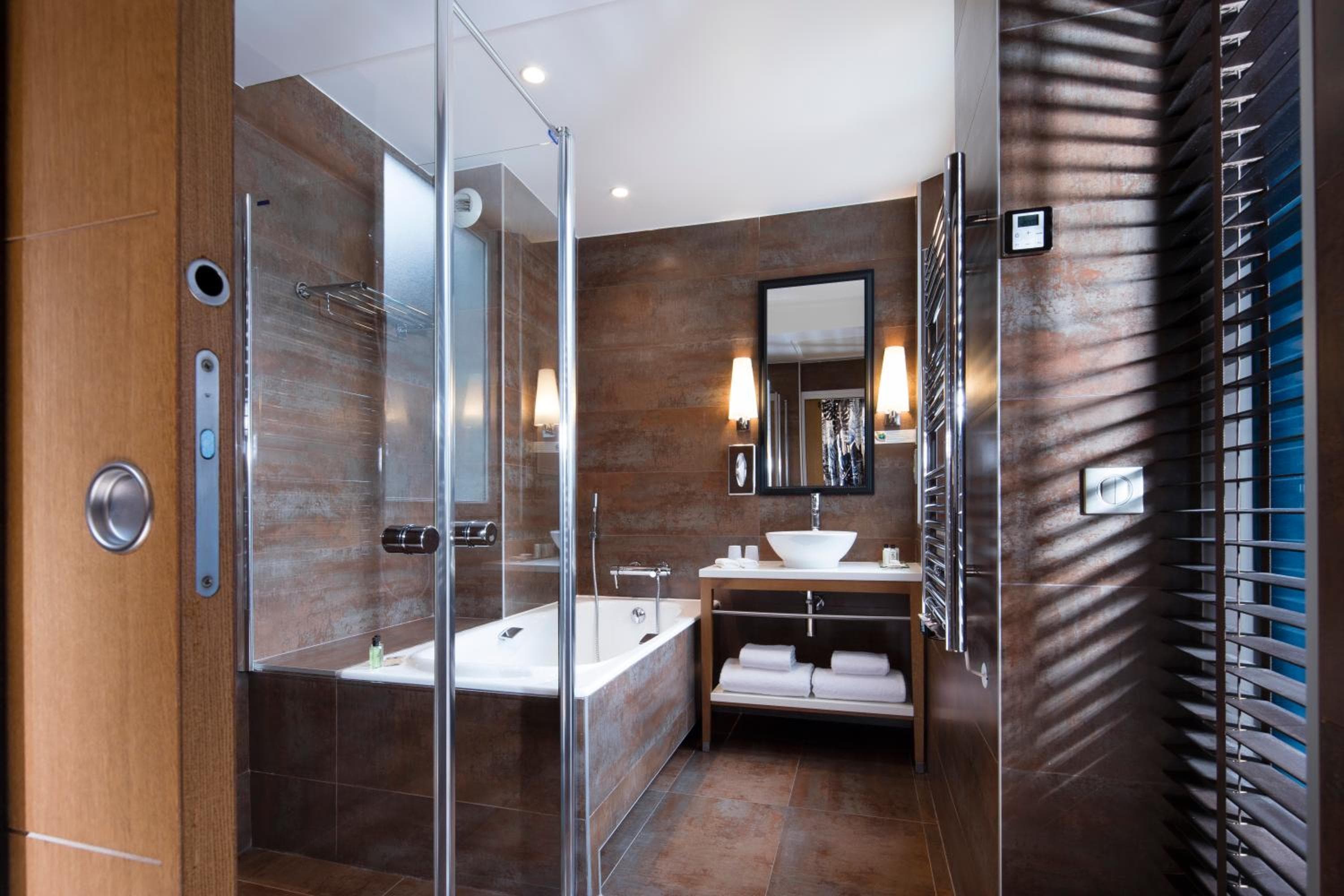 Hotel Le Six — 30