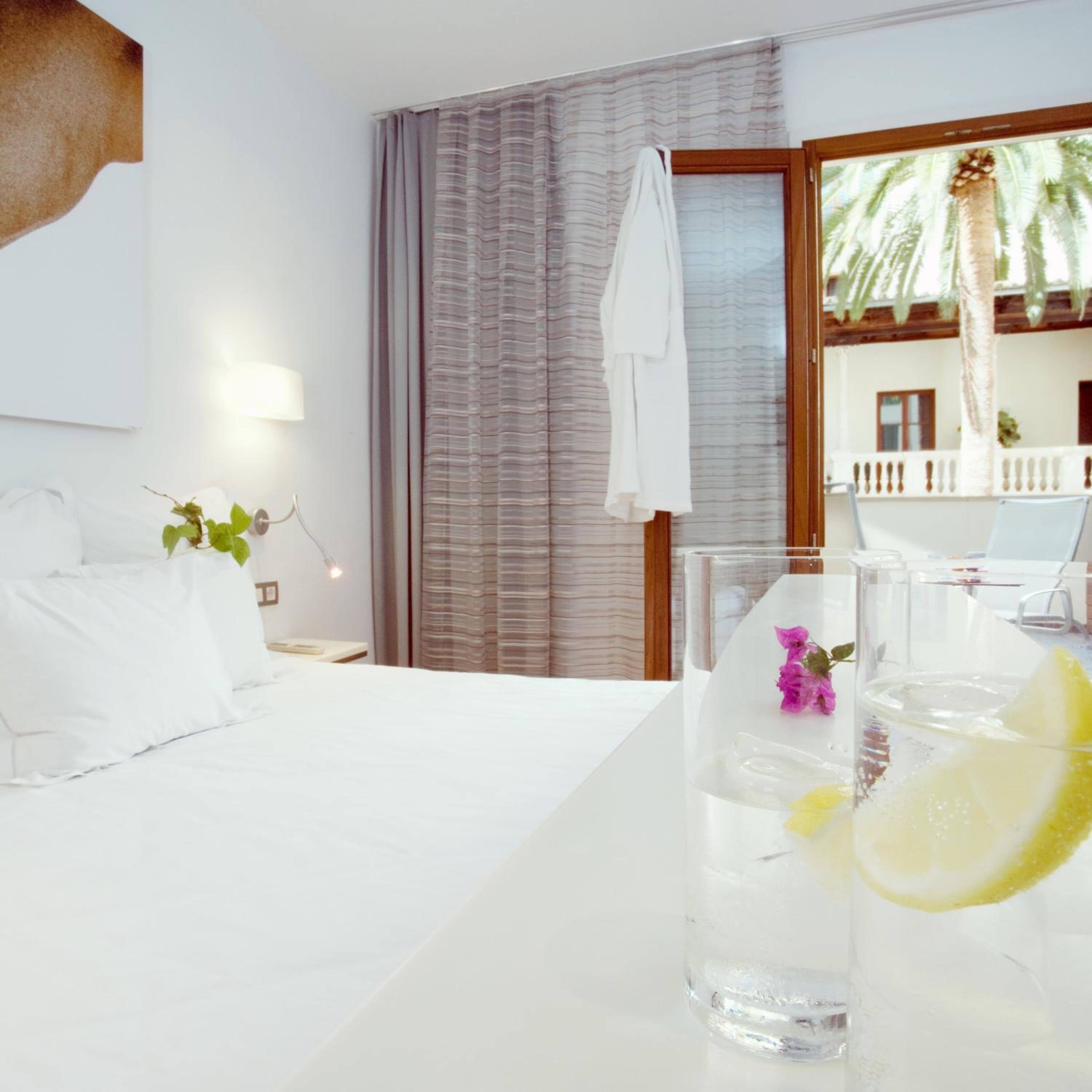 Petit Palace Hotel Tres — 2