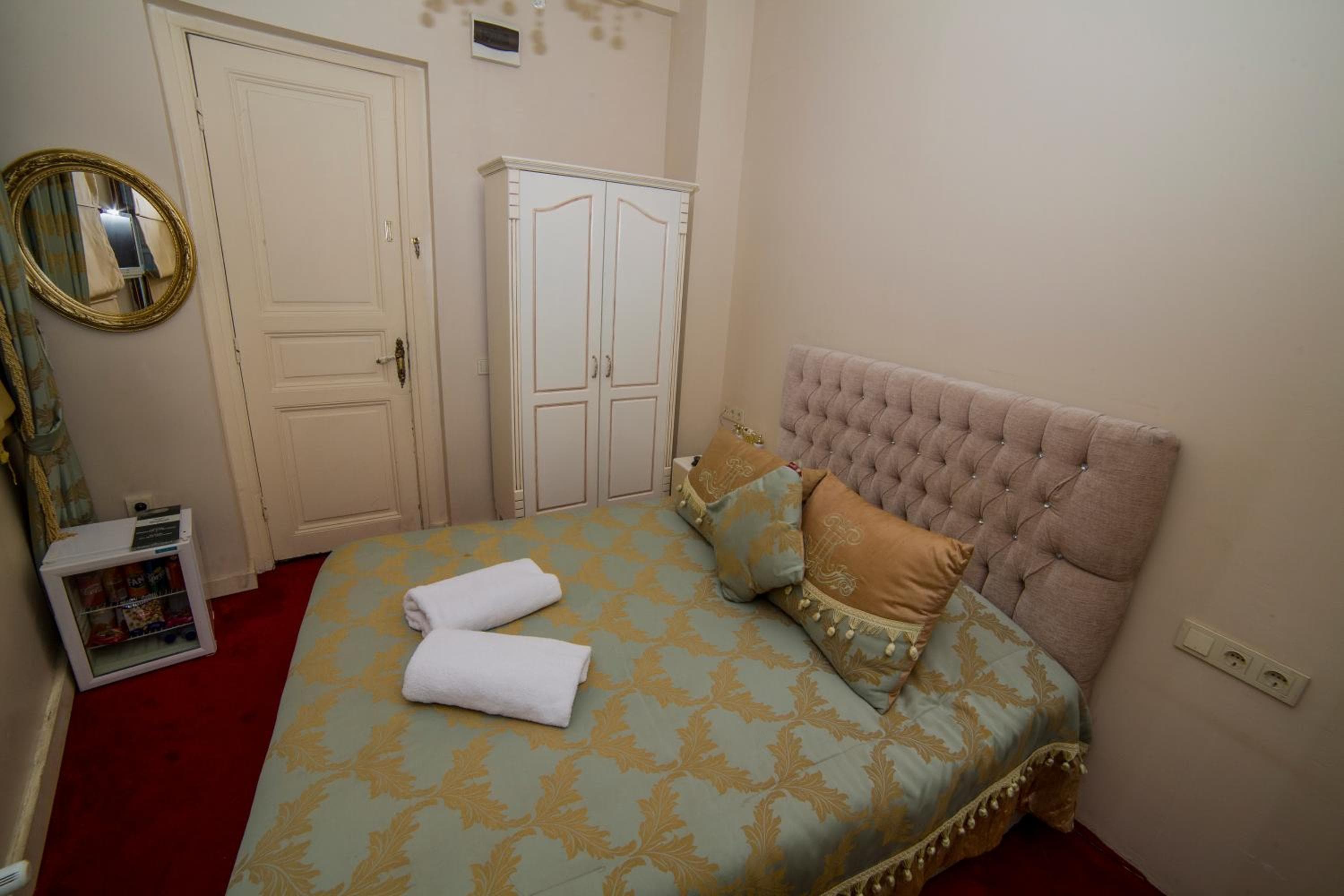HHK Hotel — 4