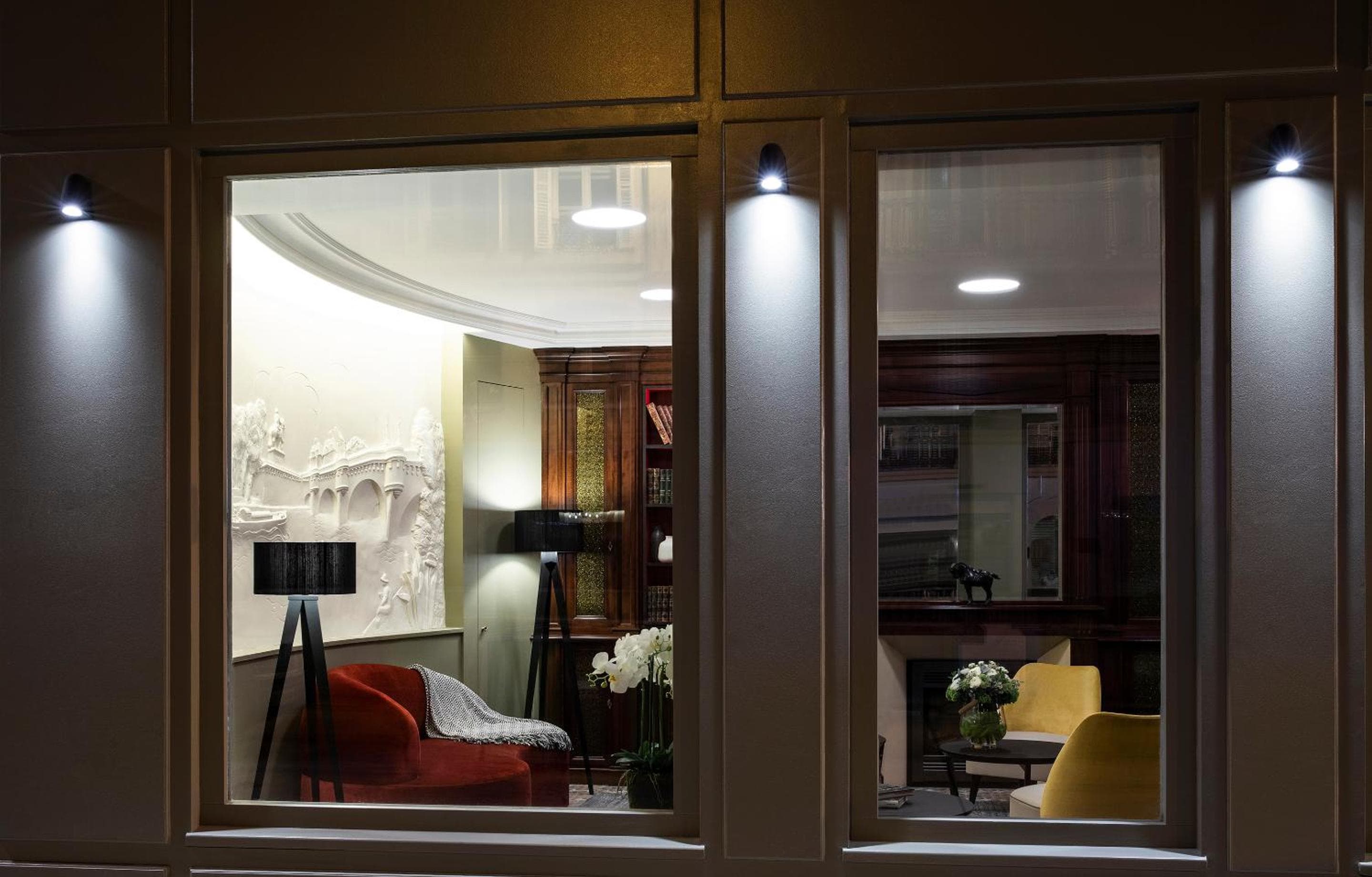 Hotel Ducs de Bourgogne — 16