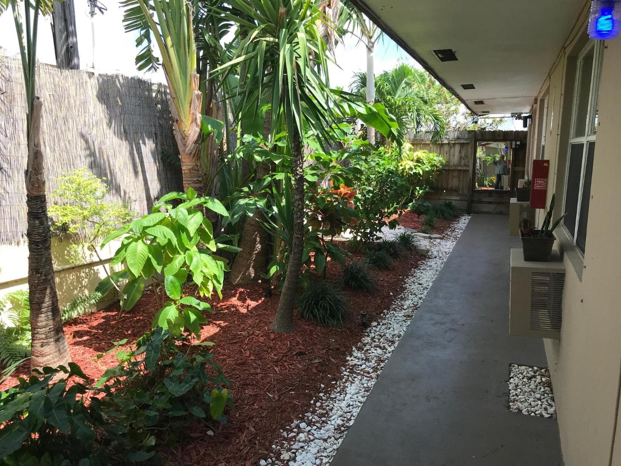 INN LEATHER GUEST HOUSE-GAY SOLO MASCHILE — 24