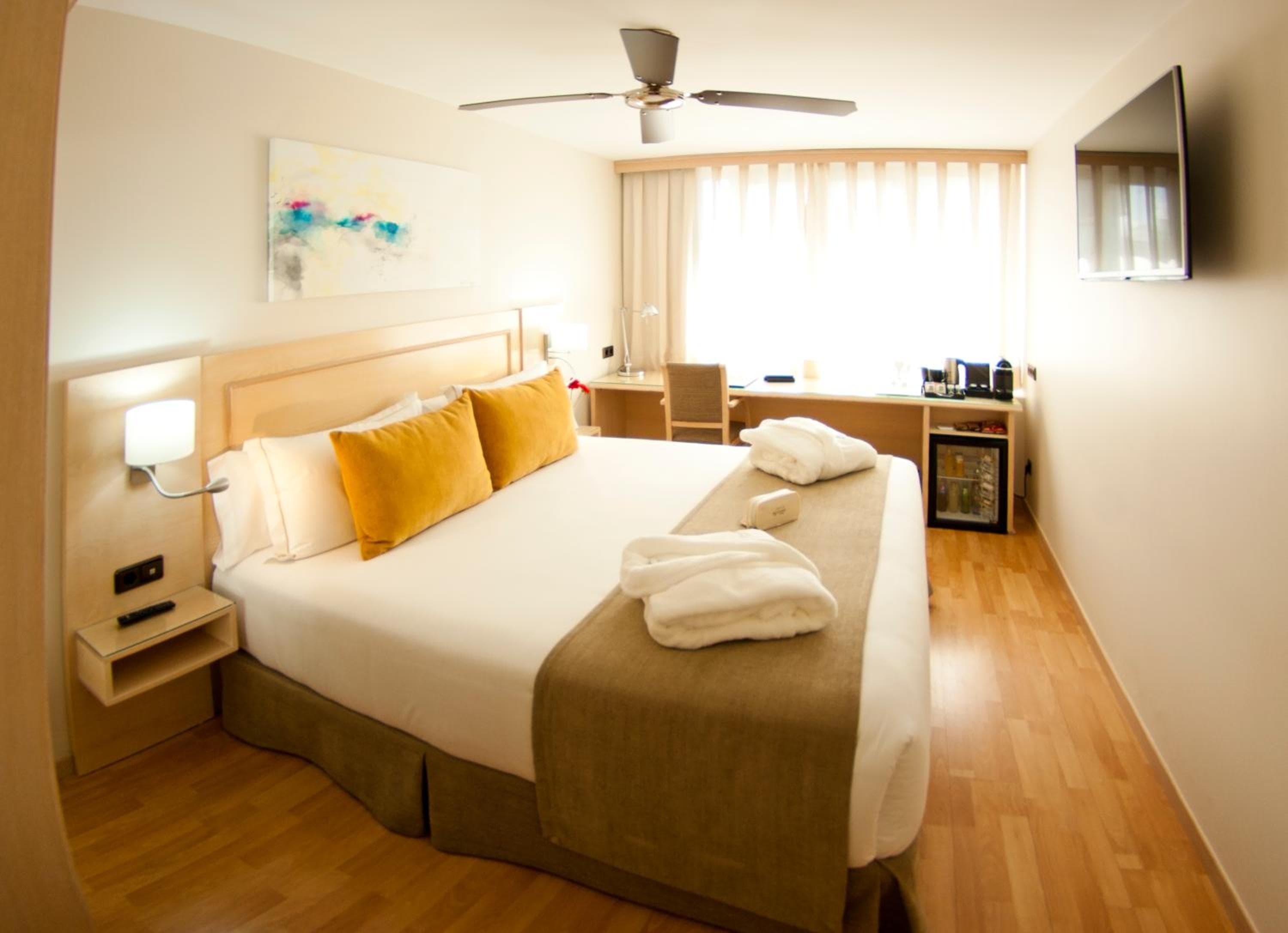 BYPILLOW Castellana — 22