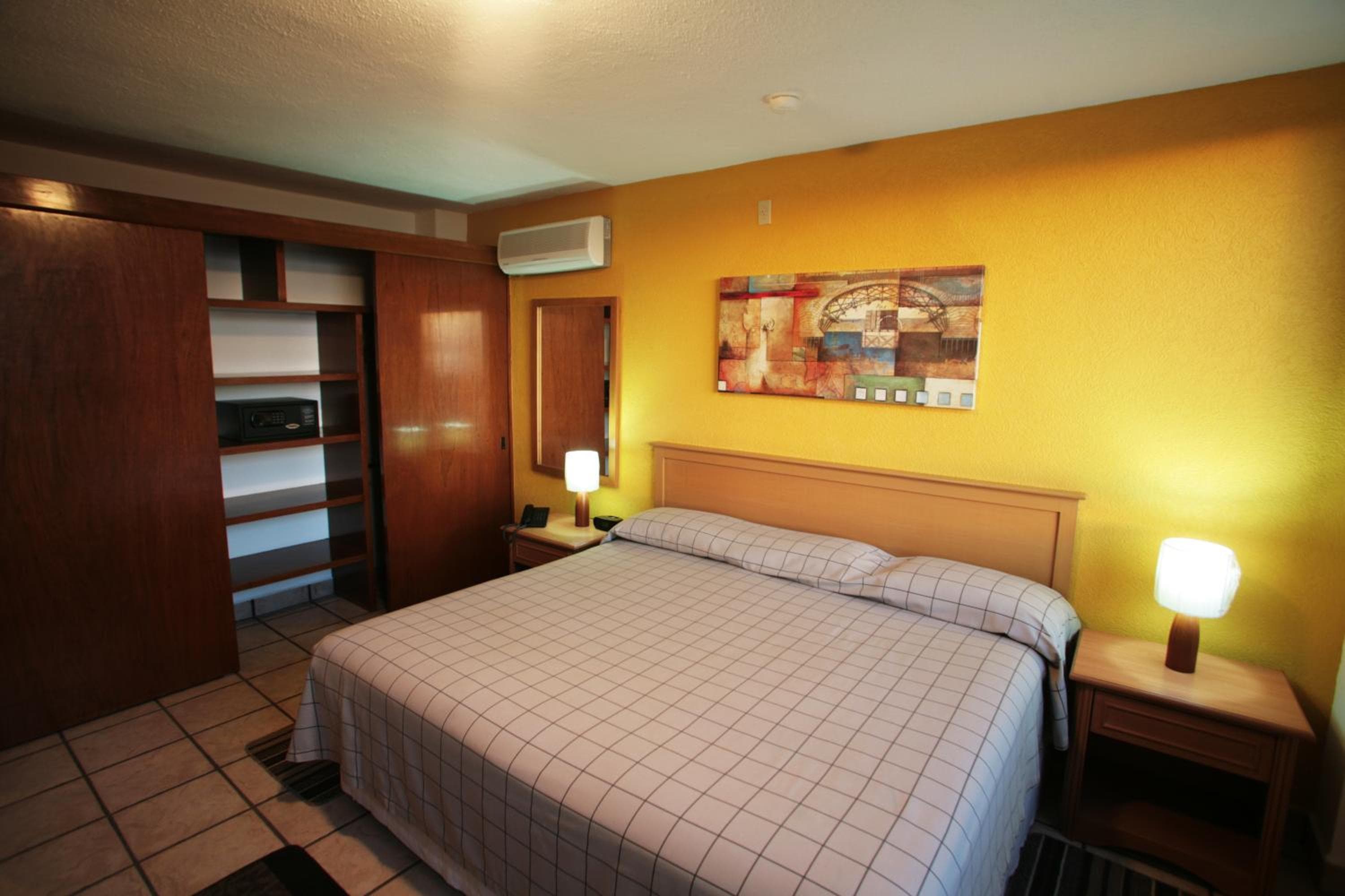Sunrock Hotel & Suites — 19