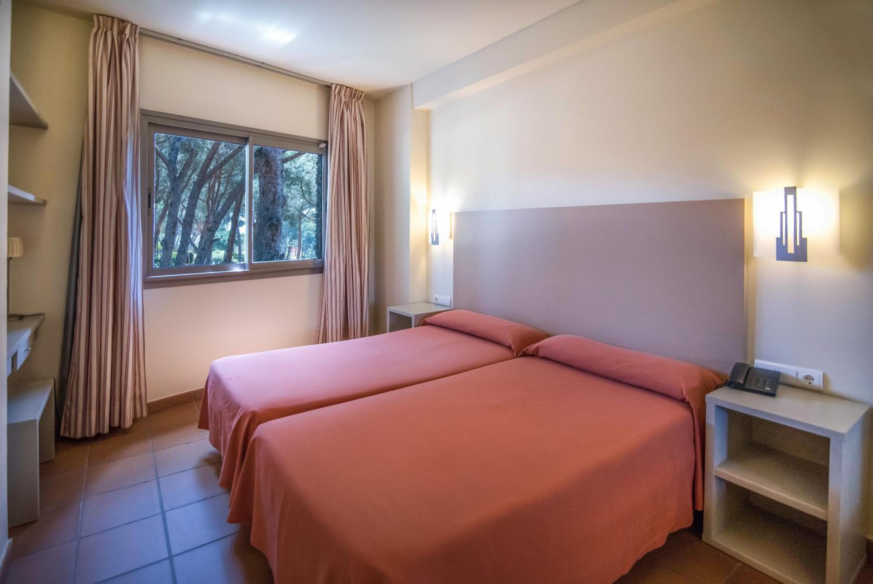 Aparthotel Ciutat de Palol — 21