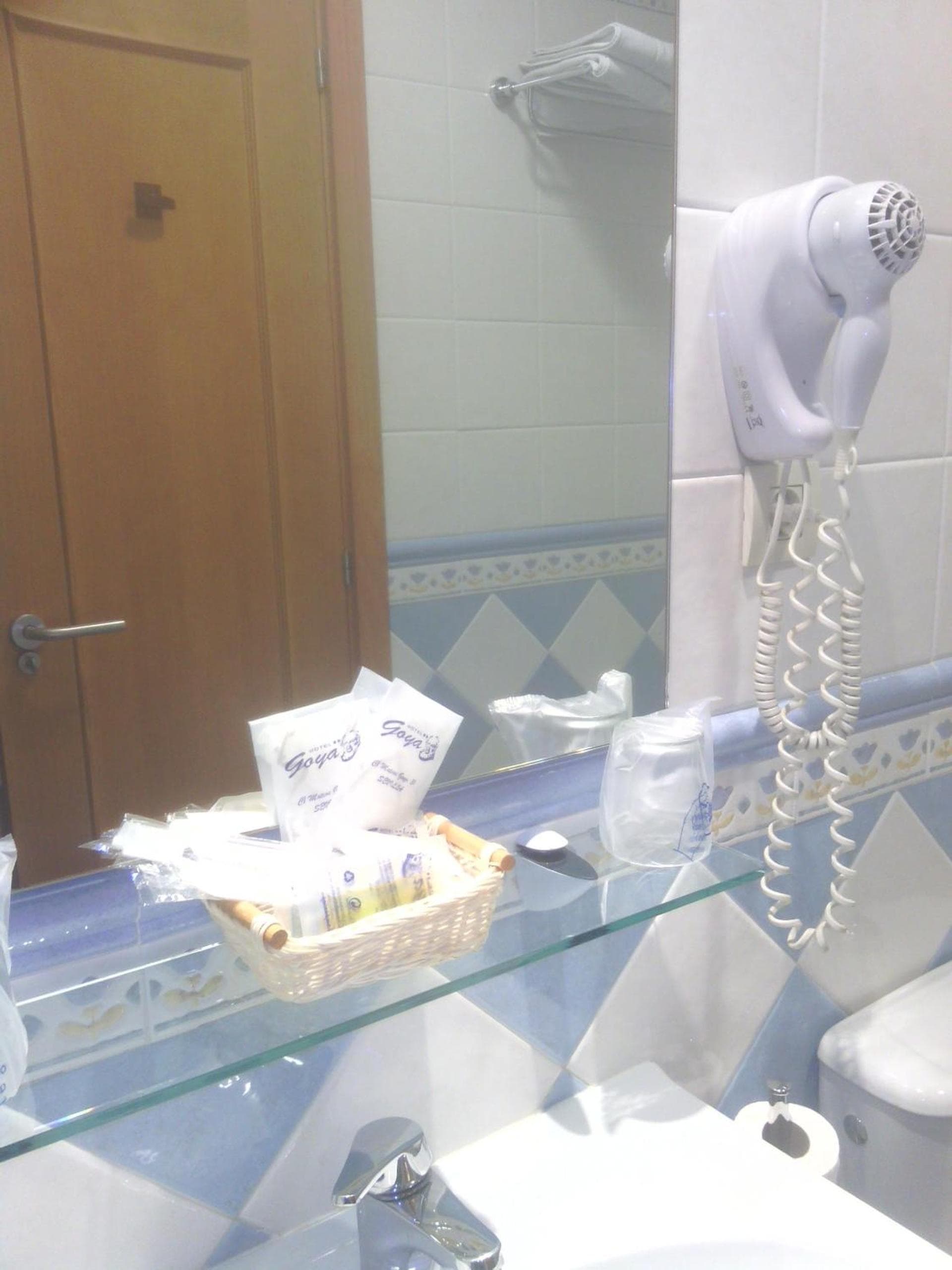 Goya Hotel — 16