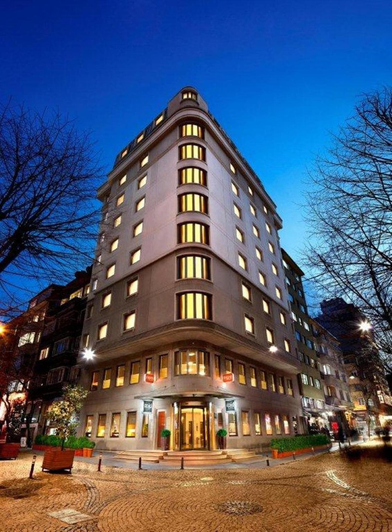 Midtown Hotel — 1