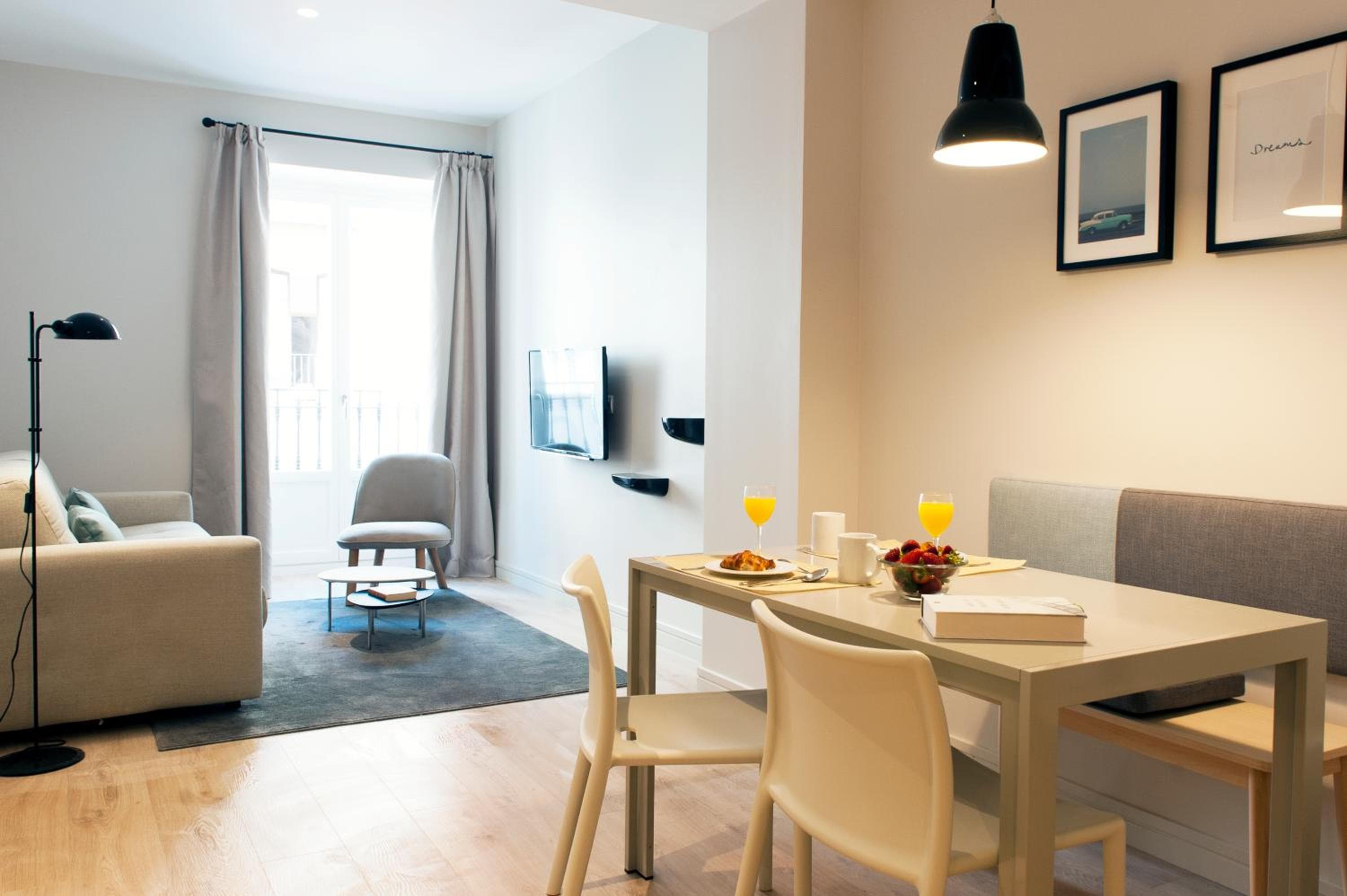 MH Apartments Central Madrid — 14