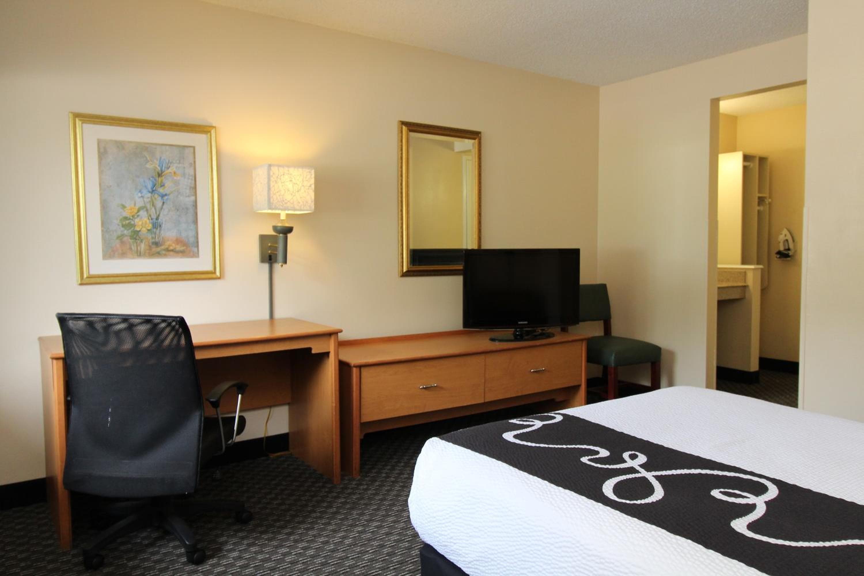 La Quinta by Wyndham Tampa Fairgrounds - Casino — 2