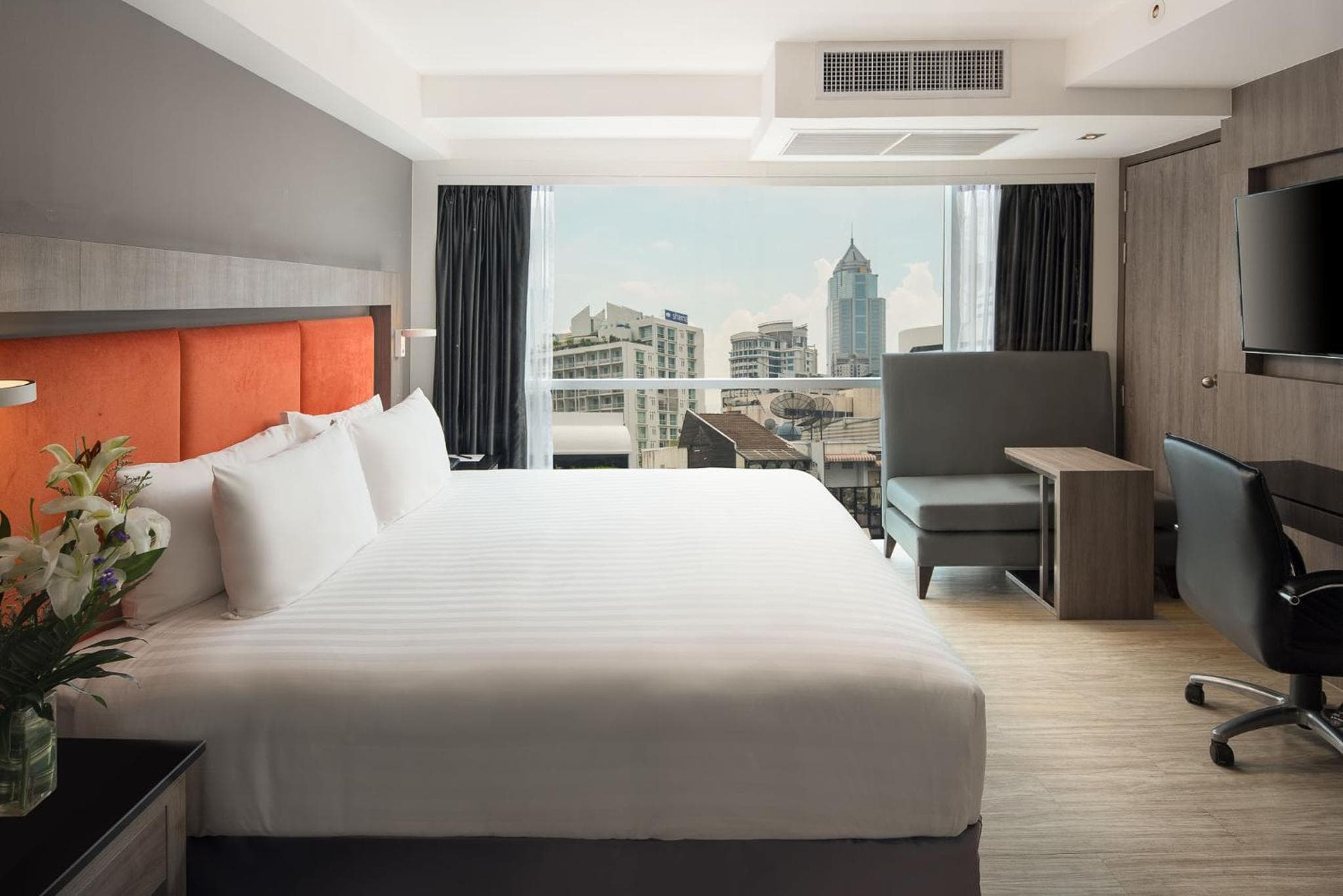 Grand 5 Hotel & Plaza Sukhumvit Bangkok — 2