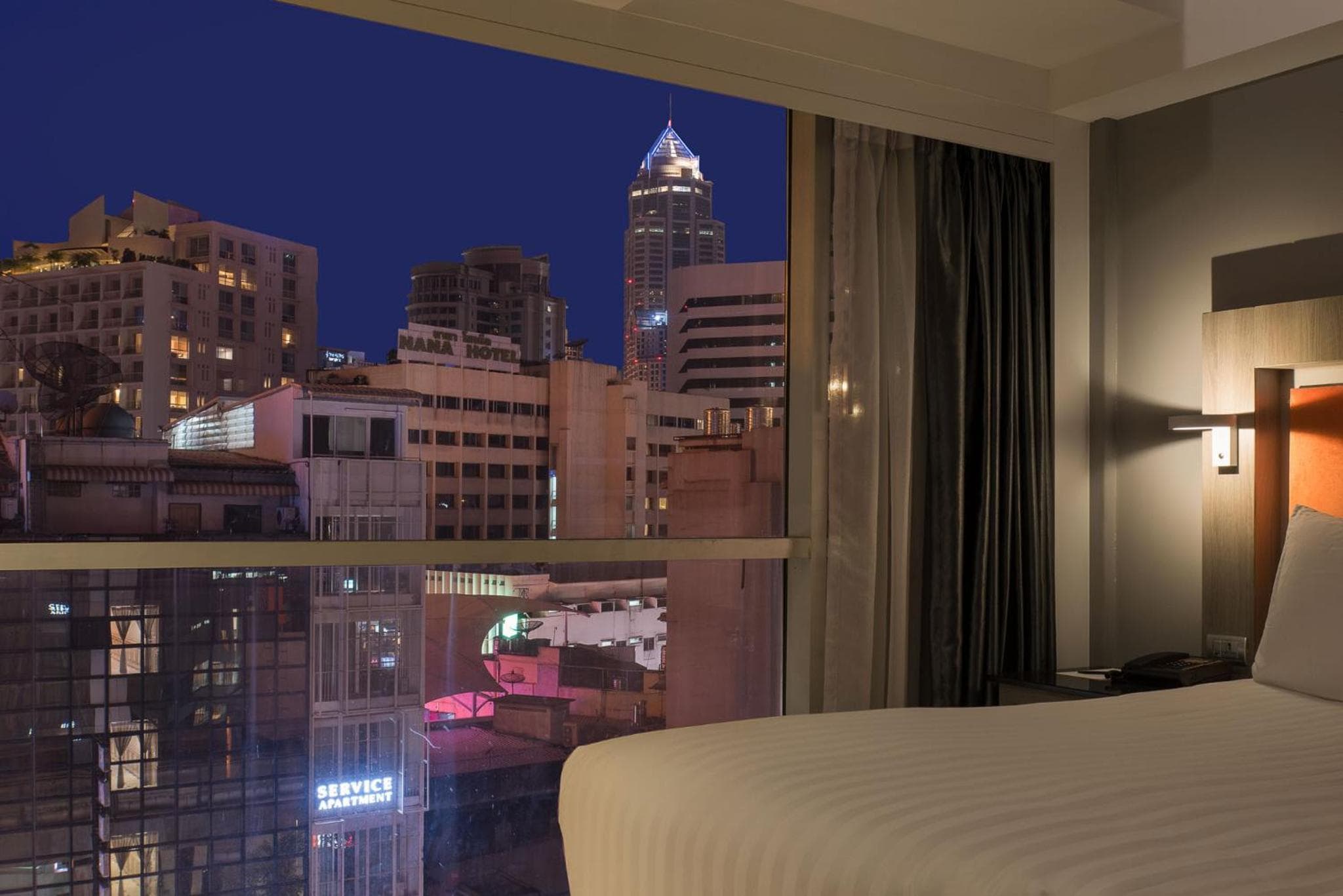 Grand 5 Hotel & Plaza Sukhumvit Bangkok — 17