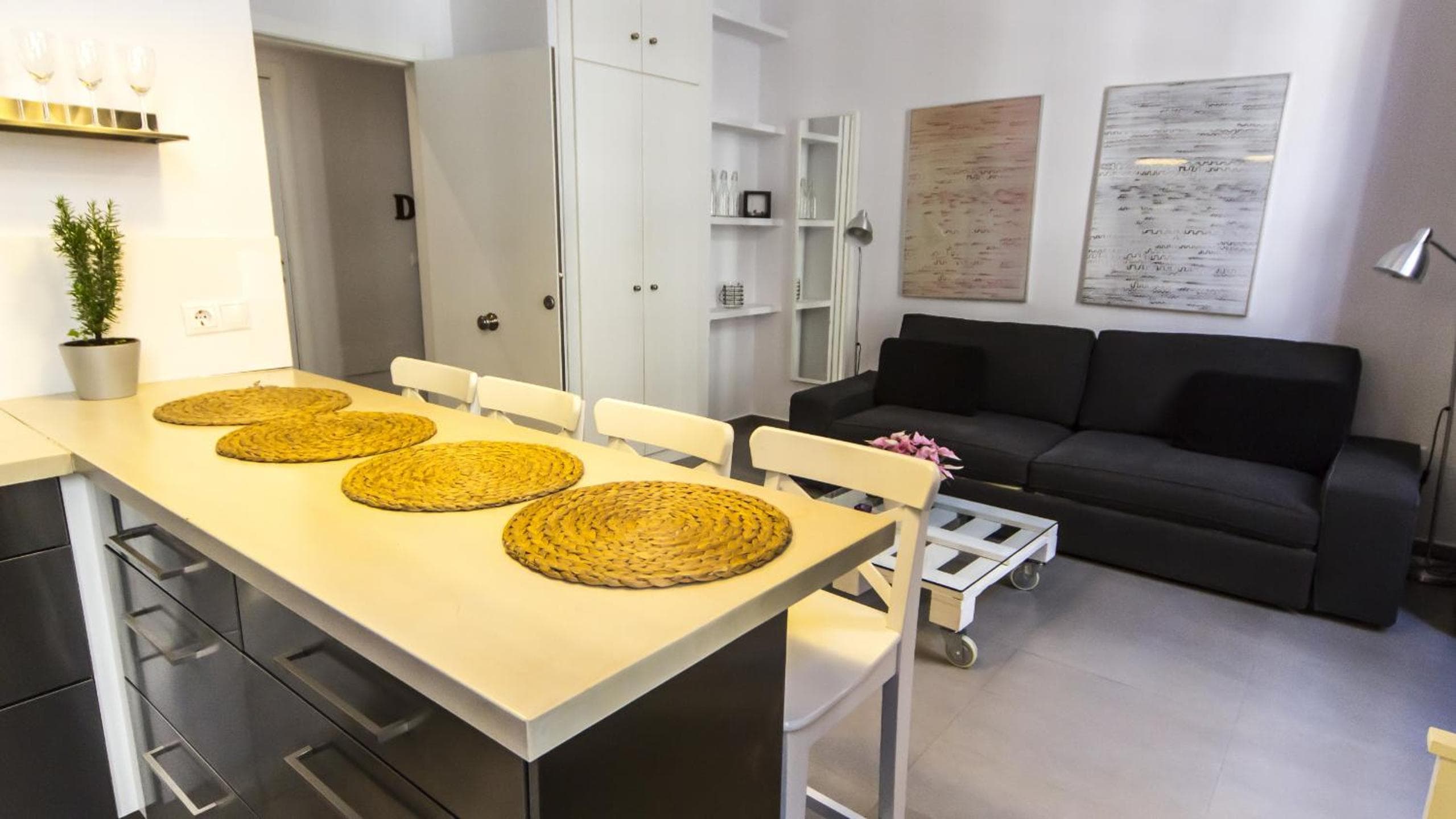 Apartamentos Málaga Picasso — 4
