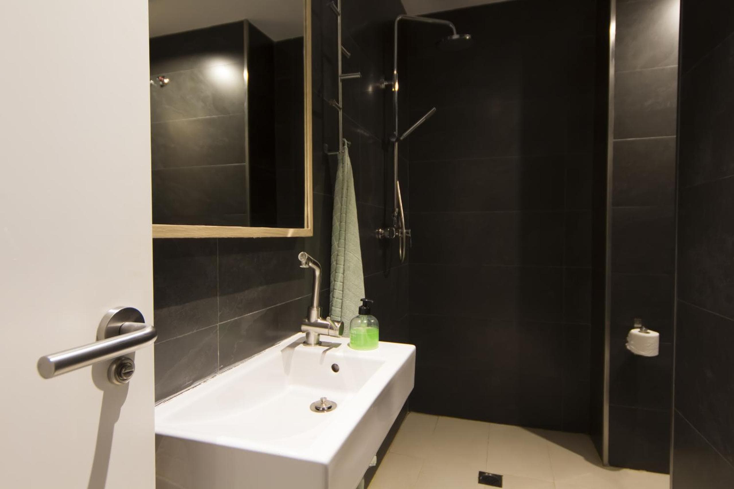 Apartamentos Málaga Picasso — 13