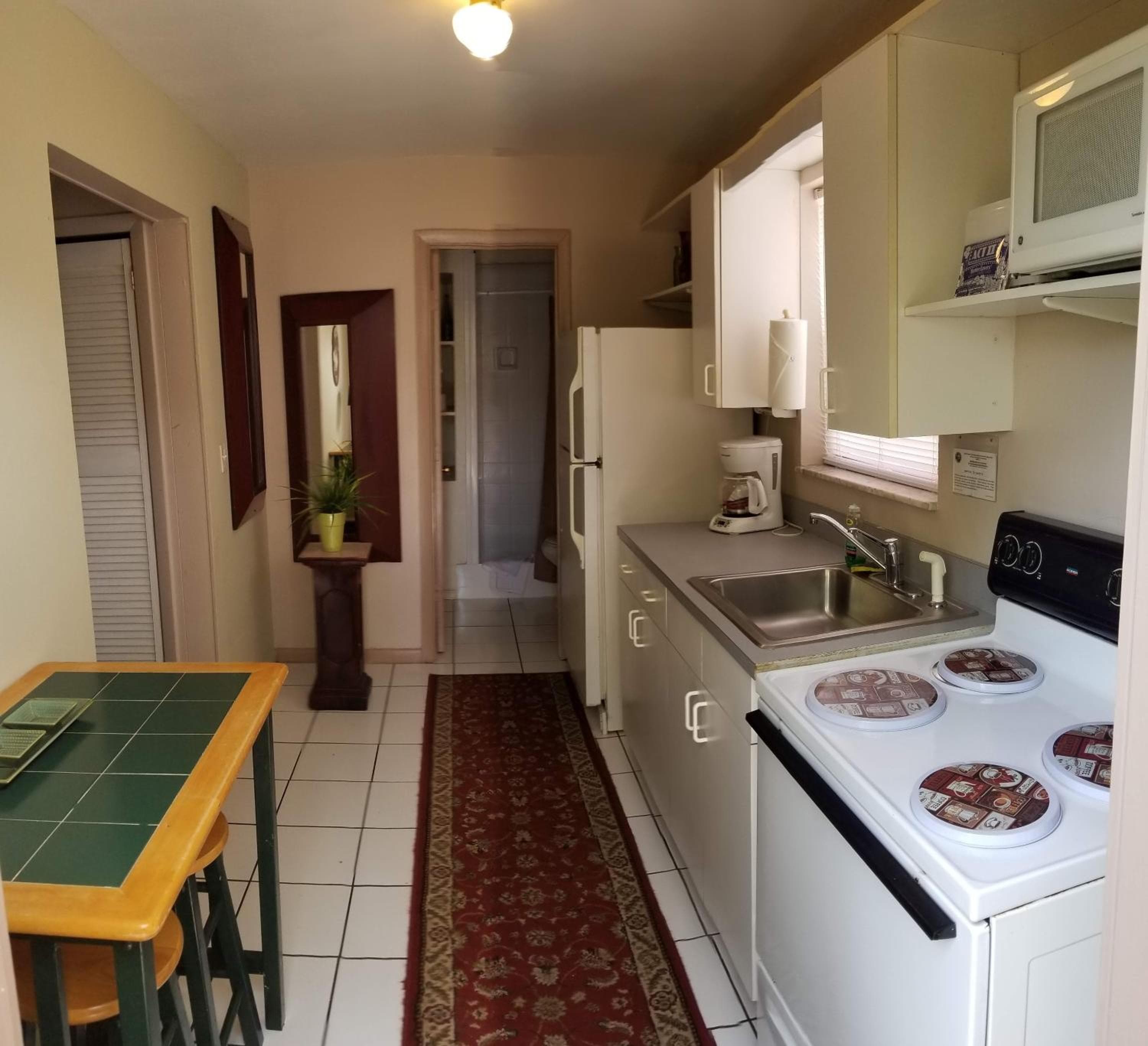 INN LEATHER GUEST HOUSE-GAY MALE ONLY — 4