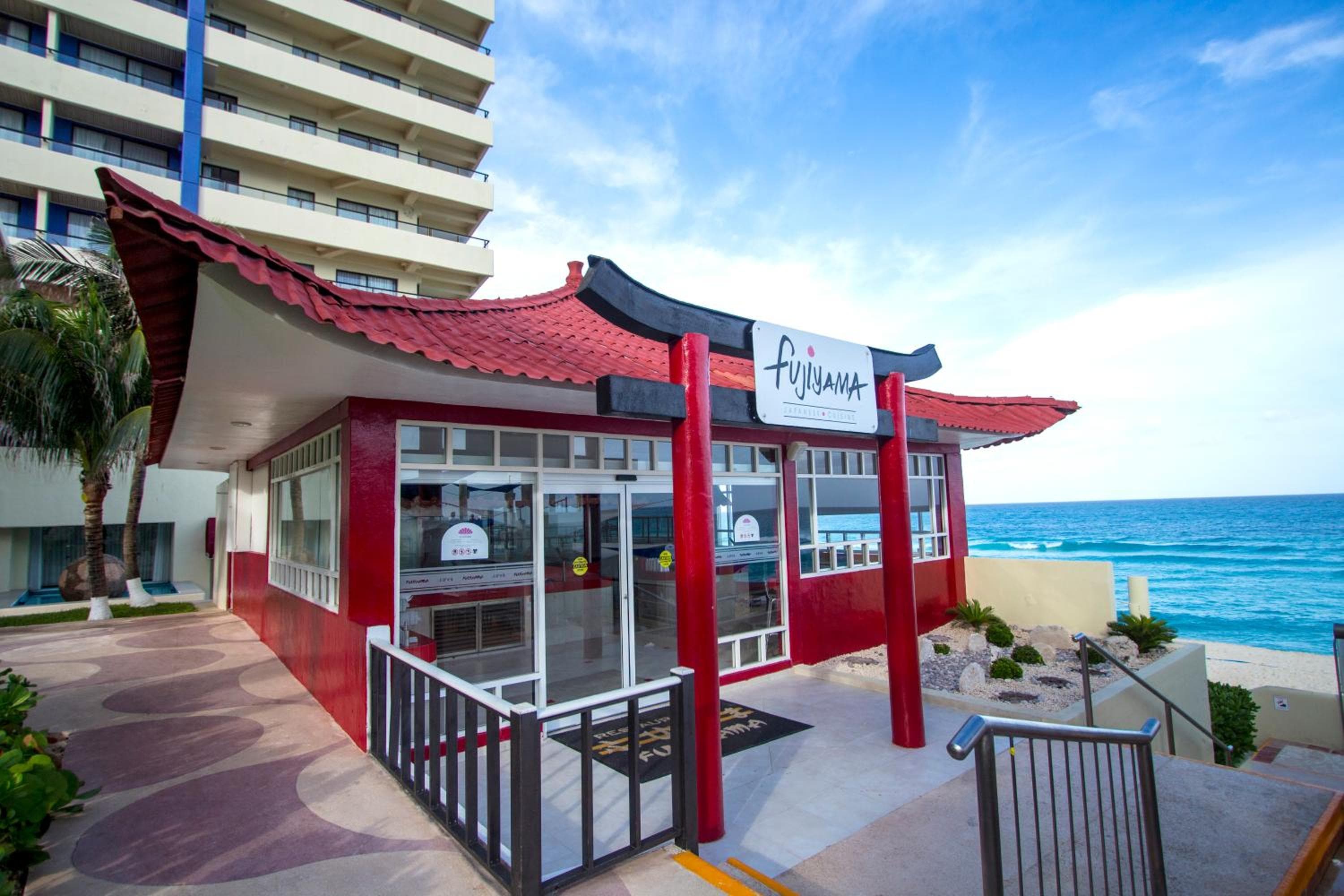 Crown Paradise Club Cancún - Todo Incluido — 29