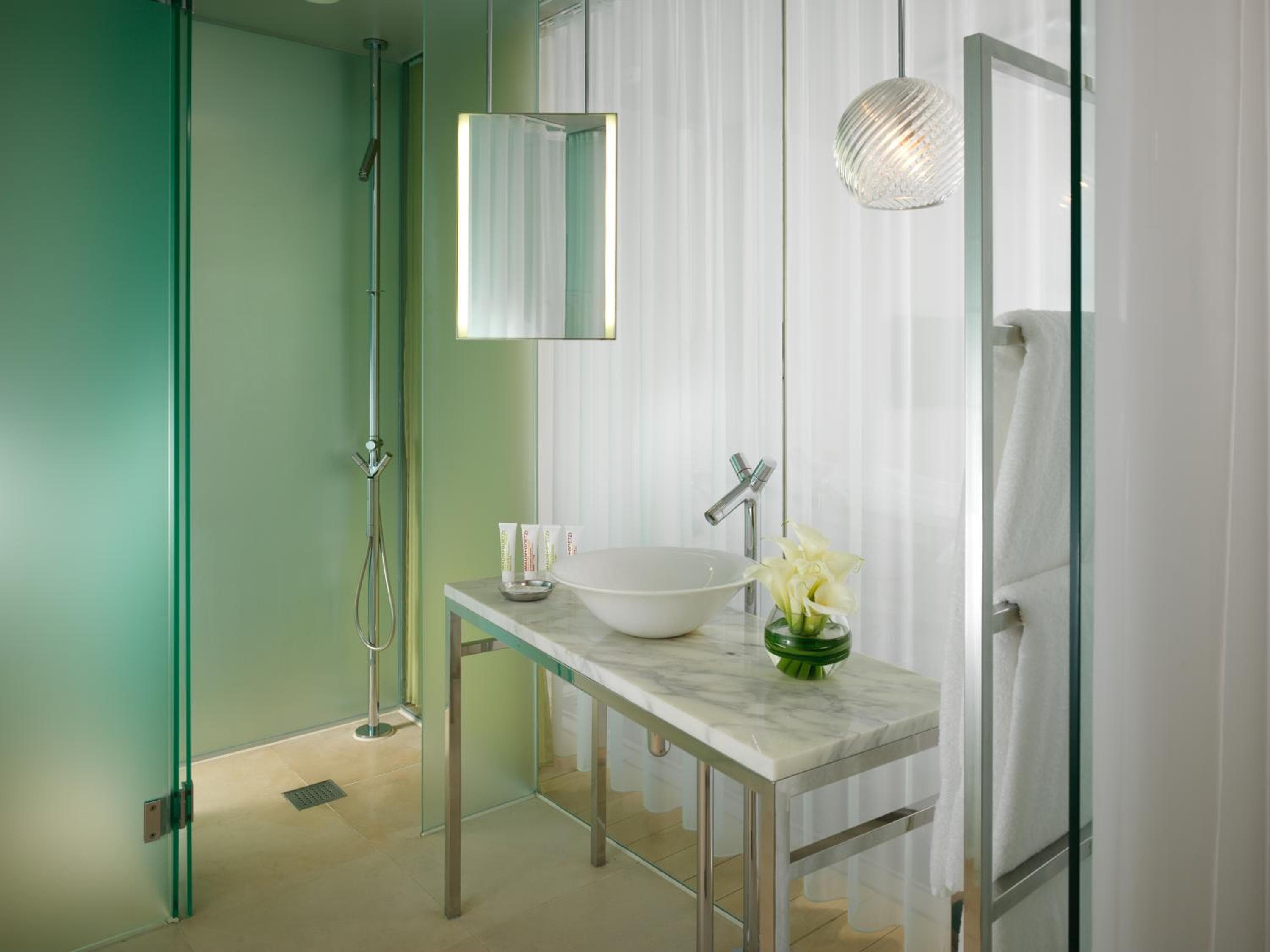 Sanderson London — 19